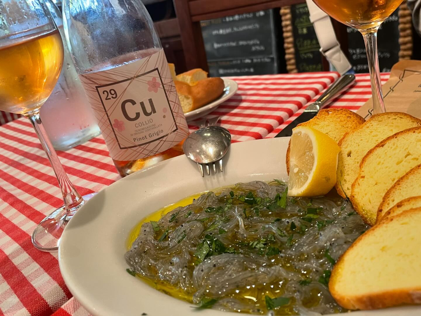 💙

こないだ食べた
生しらすがとんでもなく美味しくて
また食べたい🤤

昼からワイン一本空けて
サイコーでした🍷🩷

#川崎 #川崎グルメ #川崎ランチ #川崎ディナー #生しらす #ワイン好きな人と繋がりたい #あおいの食べログ