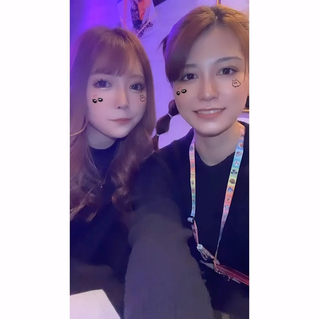  Instagramで記事を開く前田えま...