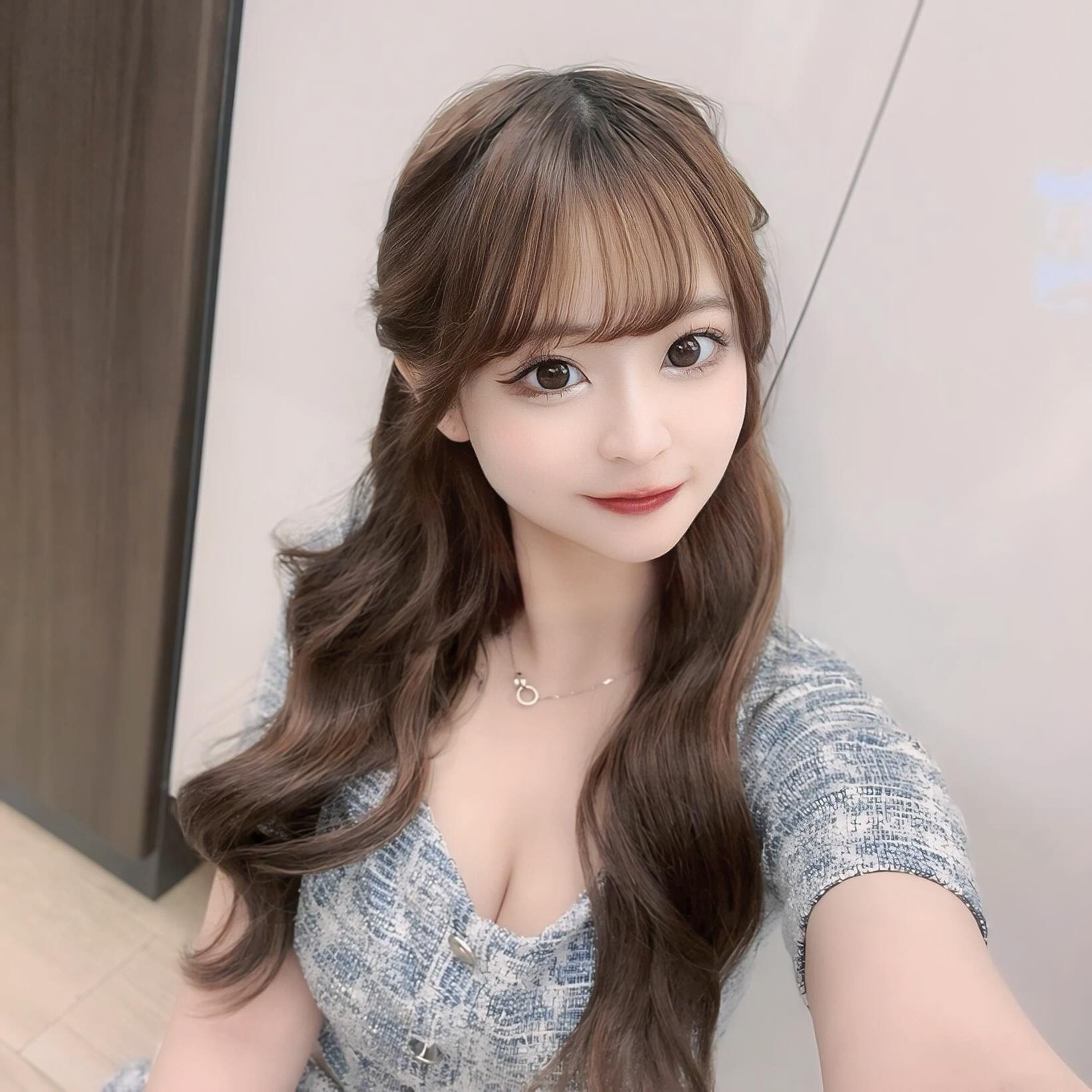 .
当欠良くしてそうって言われるけど
こう見えて意外と真面目だから🤣
多分在籍キャストTOP3に入るくらいは
勤怠いいよ？多分。
ほぼいるんだからおやすみの日にお店来たらやーよ。
嫌がらせメッ‼️だよ。
ちゃんと会いに来てねっ💭🩵

#バルセロナグループ #桃李 #札幌 #すすきの #ススキノ #キャバクラ #キャバ嬢 #キャバクラ嬢 #ニュークラブ #ニュークラ #ニュークラ嬢 #キャバ #ラウンジ #ラウンジ嬢 #ガールズバー #すすきのキャバクラ #すすきのキャバ嬢 #すすきのグルメ #札幌旅行 #