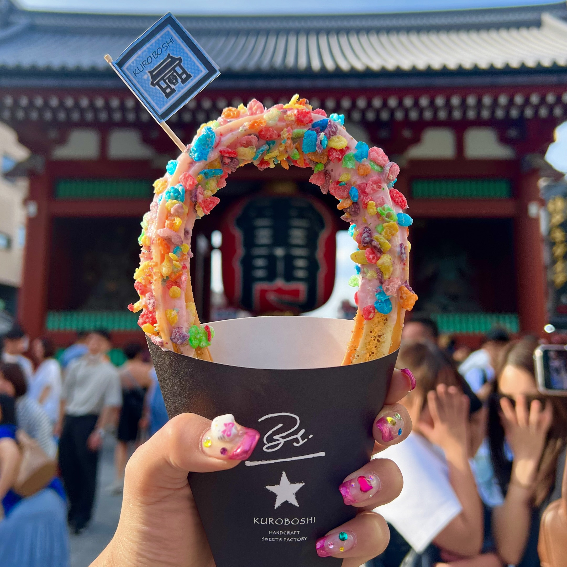 .
米粉チュロスを求め🥨🍓♡
#浅草
#雷門
#KUROBOSHI