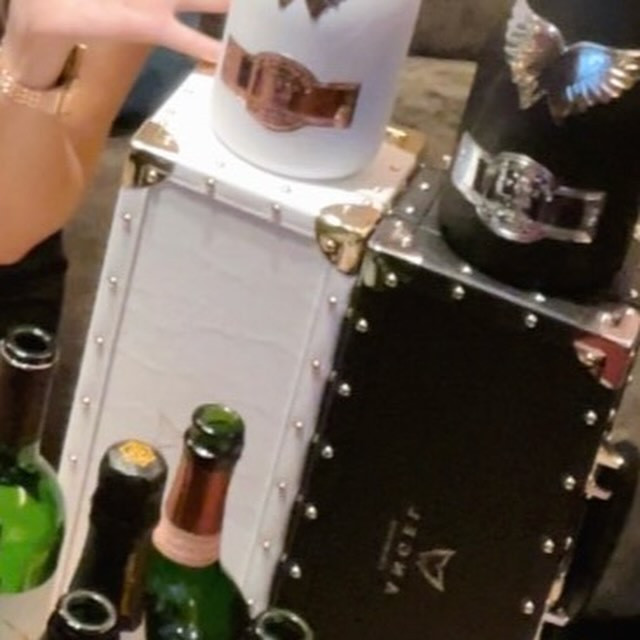 池袋 Red Shoes ホットニュース 86796