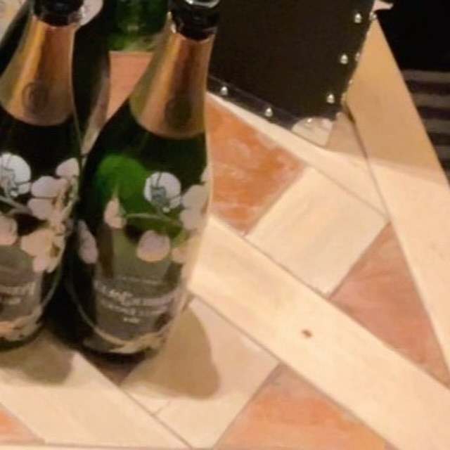 池袋 Red Shoes ホットニュース 86799