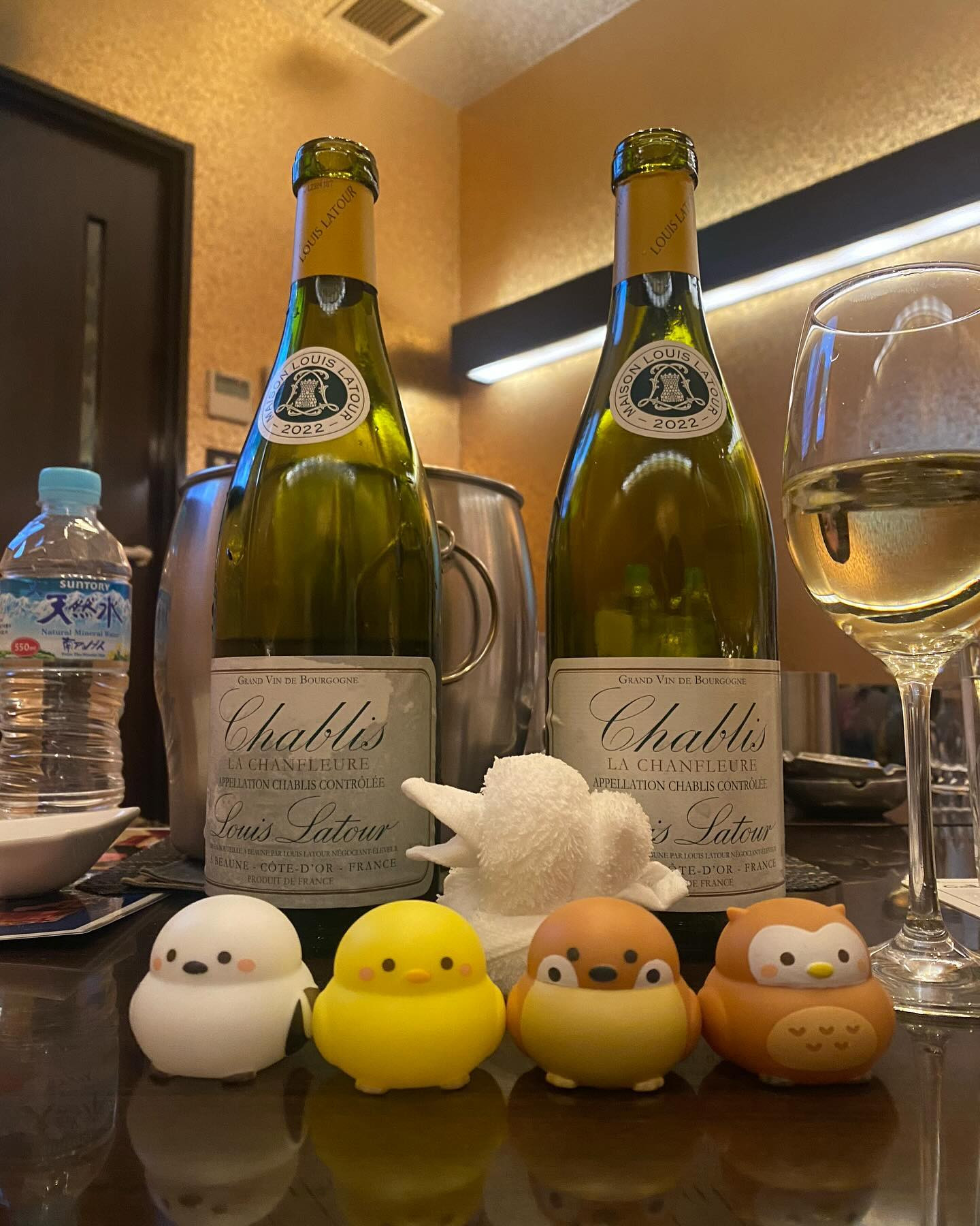 今日からさっぽろ祭り🎶
お祭りに負けずに週末を楽しみましょう♡

昨日うちの子達のおもちゃに頂いたトリさん🐣

@clubgalle2580 
#クラブ我礼#すすきの
#さっぽろまつり