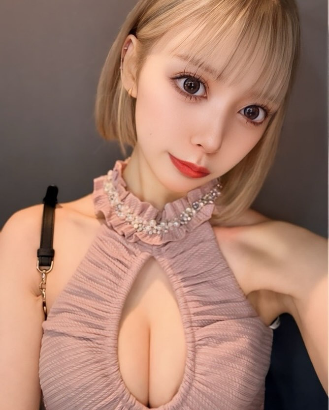 今年は海観れるのかな。笑

今回も髪色天才

#ニュークラブ #ニュークラ #キャバ嬢 #キャバクラ #ホステス #札幌 #すすきの #中洲 #錦#いいね #ドレス #かわいい #ススキノ  #飲み屋 #selfie #l4l #大阪 #国分町#ミナミ #ヘアメイク #instagood #likeforlikes #followme #f4f #TikTok #夜遊び#Amon #ゲーム女子#veila