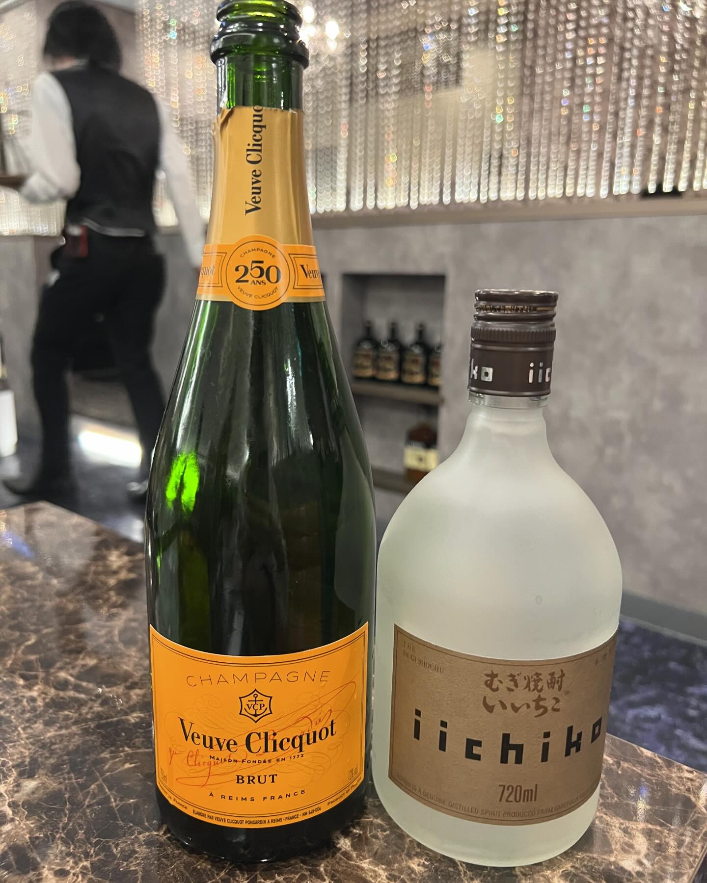 シャンパン頂いたなり🍾
飲んで酔っ払って幸せかなぁ〜
イベント最終日です！
今日も元気に出勤だー！