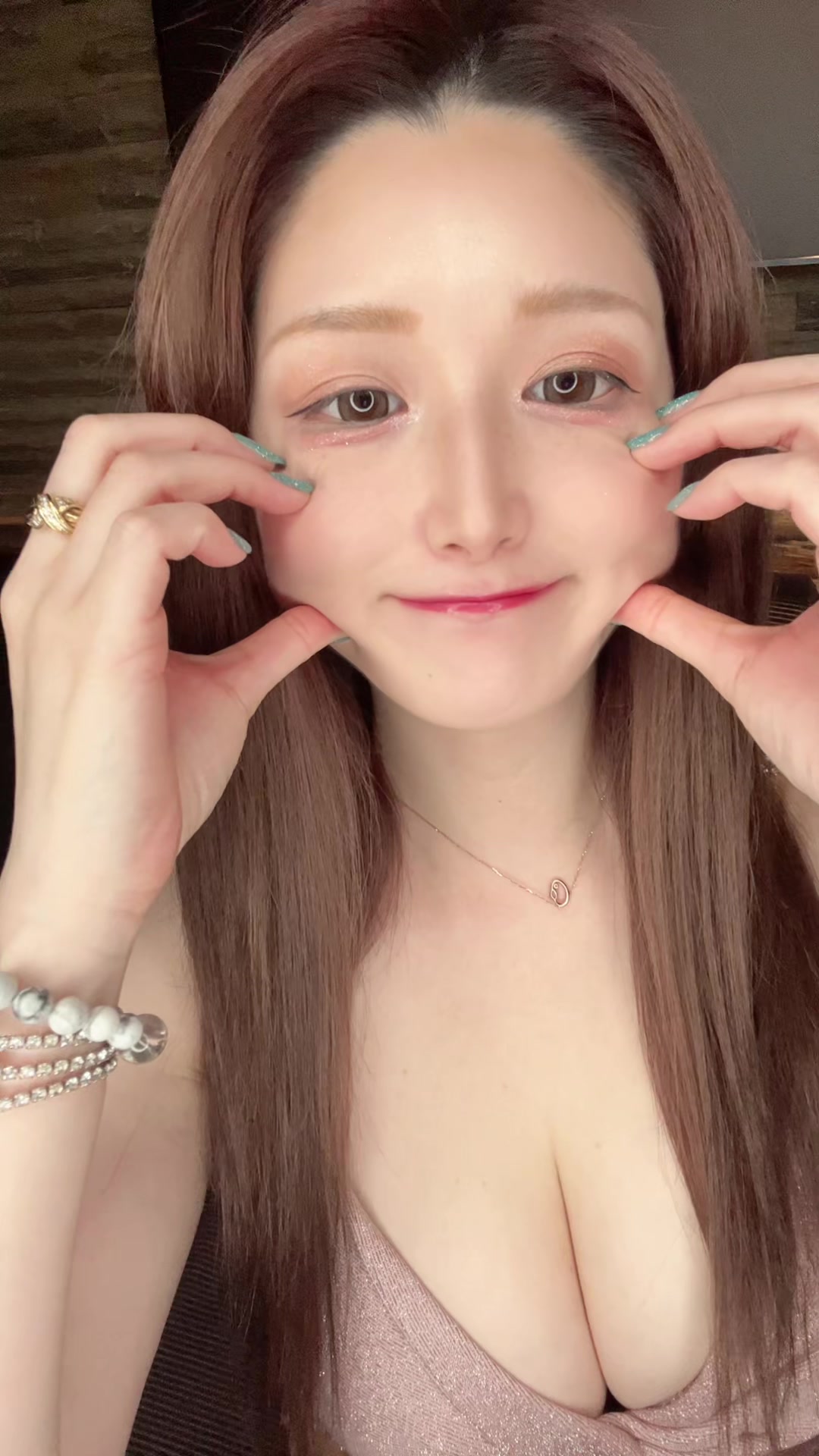 二日酔いすぎてメイク薄い𐤔𐤔𐤔 #歌舞伎町 #新宿 #キャバクラ