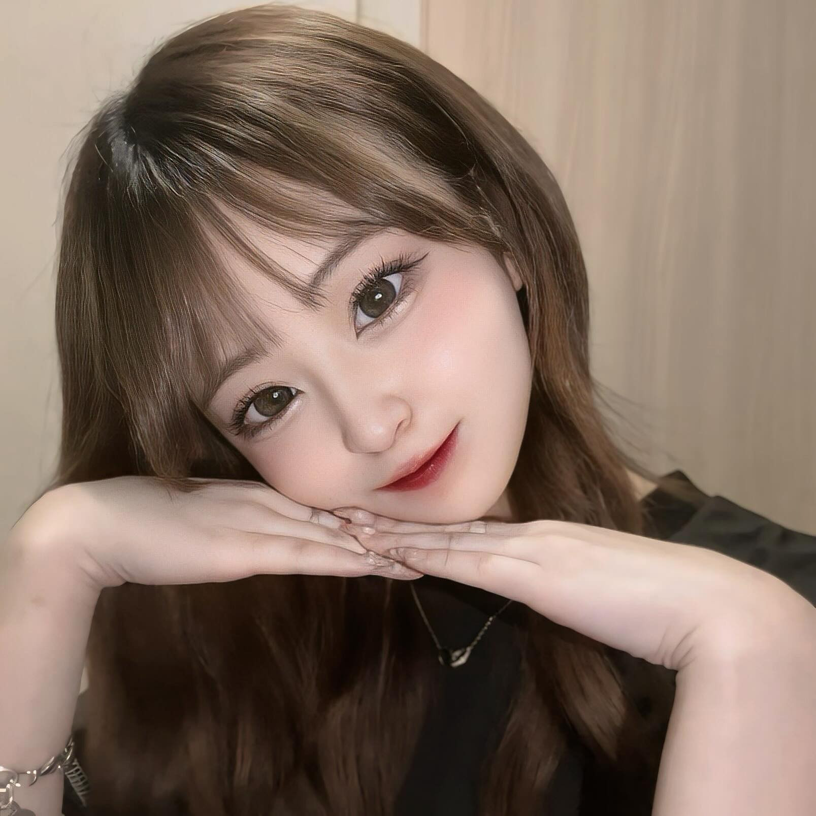 .
気持ちが先走っても心にいいことないから

焦らず、期待しすぎず、
側にいてくれる人と自分を信じて
努力を怠らず、
自分のペースを大事にできるようになりたい

焦って頑張って、思っていたより結果が出なかったとき
自分を責めて何回も自爆したから
毎日小さなことをコツコツ頑張れてるのえらい！
結果に繋がったらもっとえらい！って
小さなことから自分を褒めてあげれる、
気持ちに左右されない人間になりたい
なれる！なれそう！

そうなれたら今以上にいろんな人に向き合えるようになって
今以上に大切な人に優しくできる