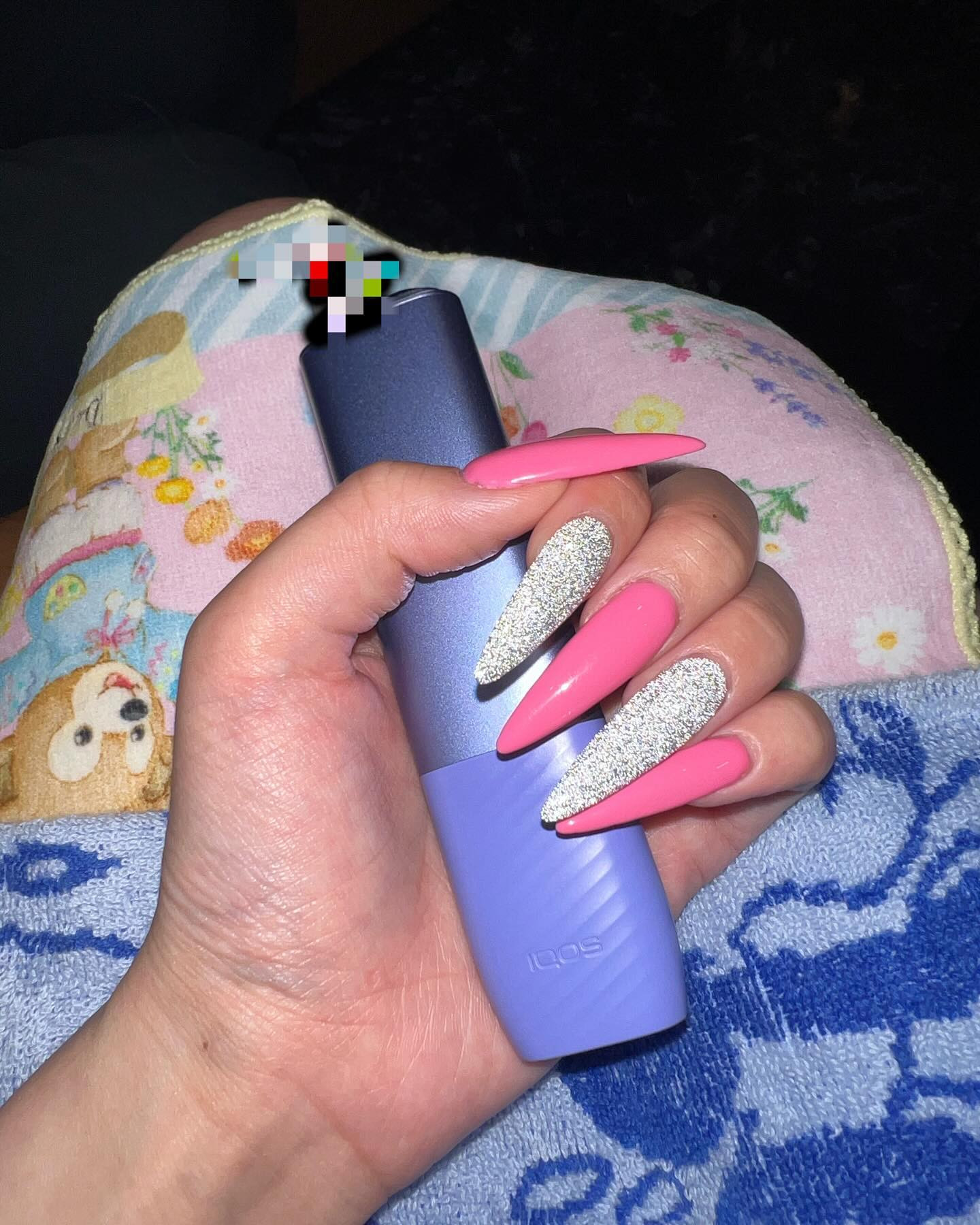 new💅
夏は派手にビビットカラー！
8時半からおります〜
是非遊びに来てください🌟