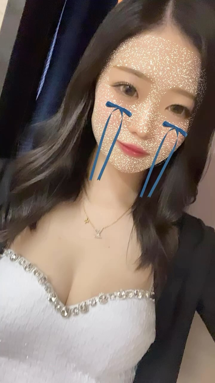 雨だし日曜だけど出勤しまーす！
是非遊びに来てください🌟