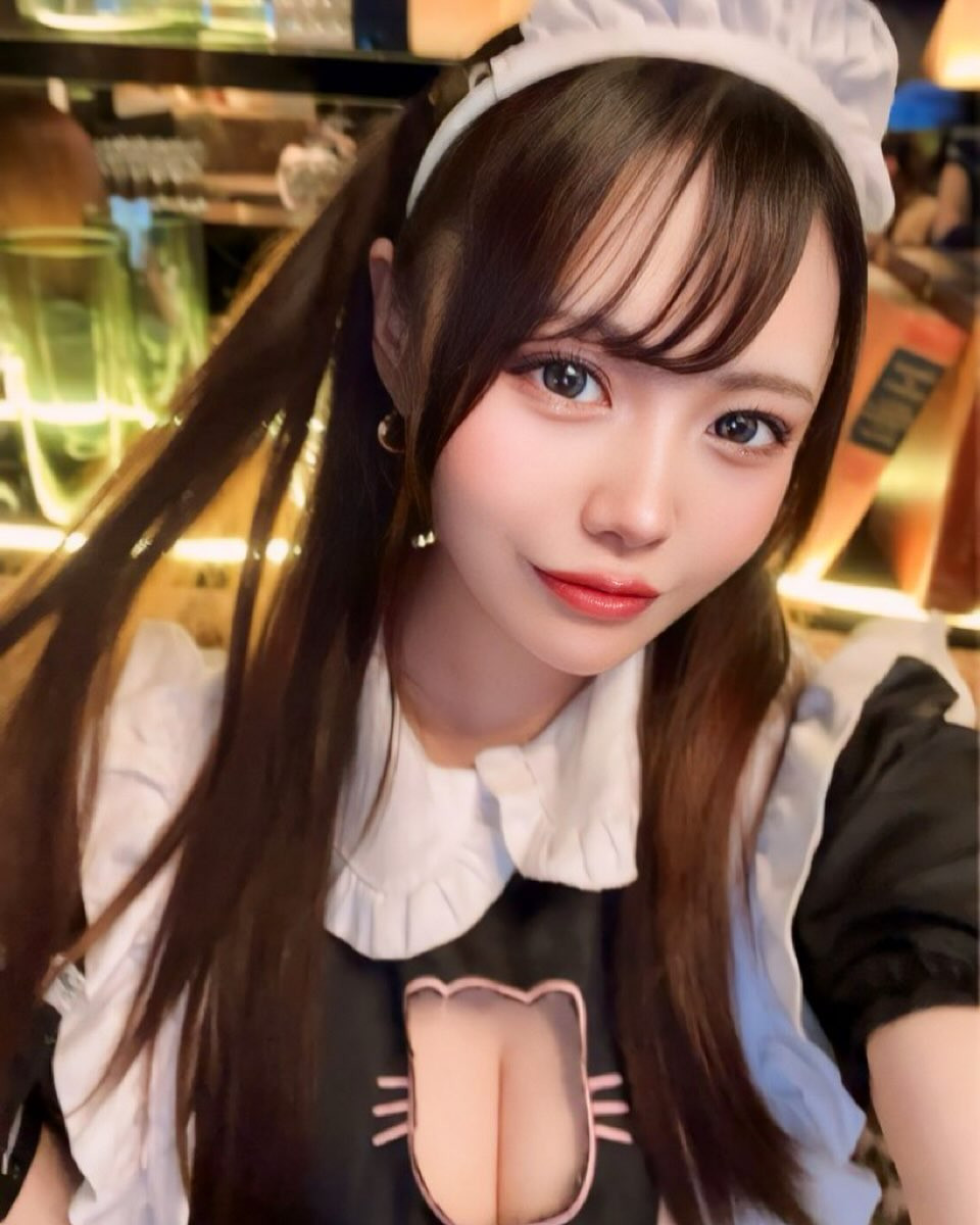 ６月ありがとうございました🧚

今月は人生で初めてのメイドになりました🍬

来月もよろしくね💓💓✨

.
.
.
.

#6月 #ありがとう #メイド #コスプレ #新宿 #歌舞伎町 #キャバ嬢 #キャバクラ #撮影 #ヘアアレンジ  #リュアーグ #指名  #六本木  #instagood #instalike #lfl #暗髪  #いいね返し #きゃばきゃば #ドレス #水商売 #自撮り女子 #selfie #フォロー返します  #酒好きな人と繋がりたい #かわいい  #シャンパン #キャバ #むちむ