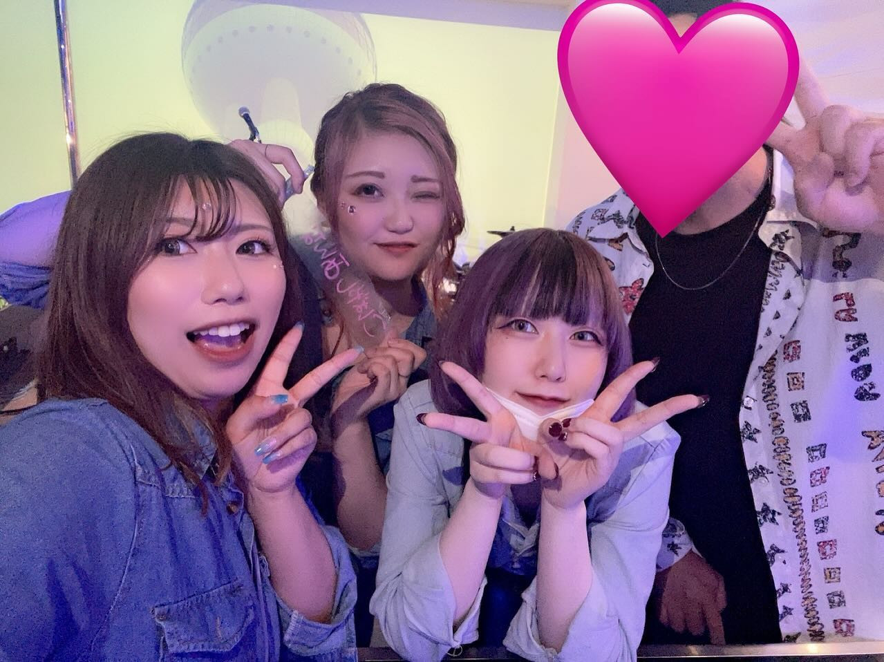 💙

LOTS WEST記憶なくなる問題🤷🏼‍♀️
@lotswest.niigata 

そんな酔ったつもりも飲んだつもりも
ないけど気づいたら鬼二日酔いと曖昧な記憶🤪

ぶっ飛んだLOTS WESTがだいすき
7周年おめでとうございます㊗️
周年祭、あくびが歌うので
お時間ある方はぜひ！！！

#新潟スナック #古町スナック #snacknodoka #スナックママ #古町キャバクラ #古町クラブ #古町 #セクシー #ギャル 
#新潟ナイトナビ #新潟 #新潟グラマー #新潟古町 #新潟美人 #lo