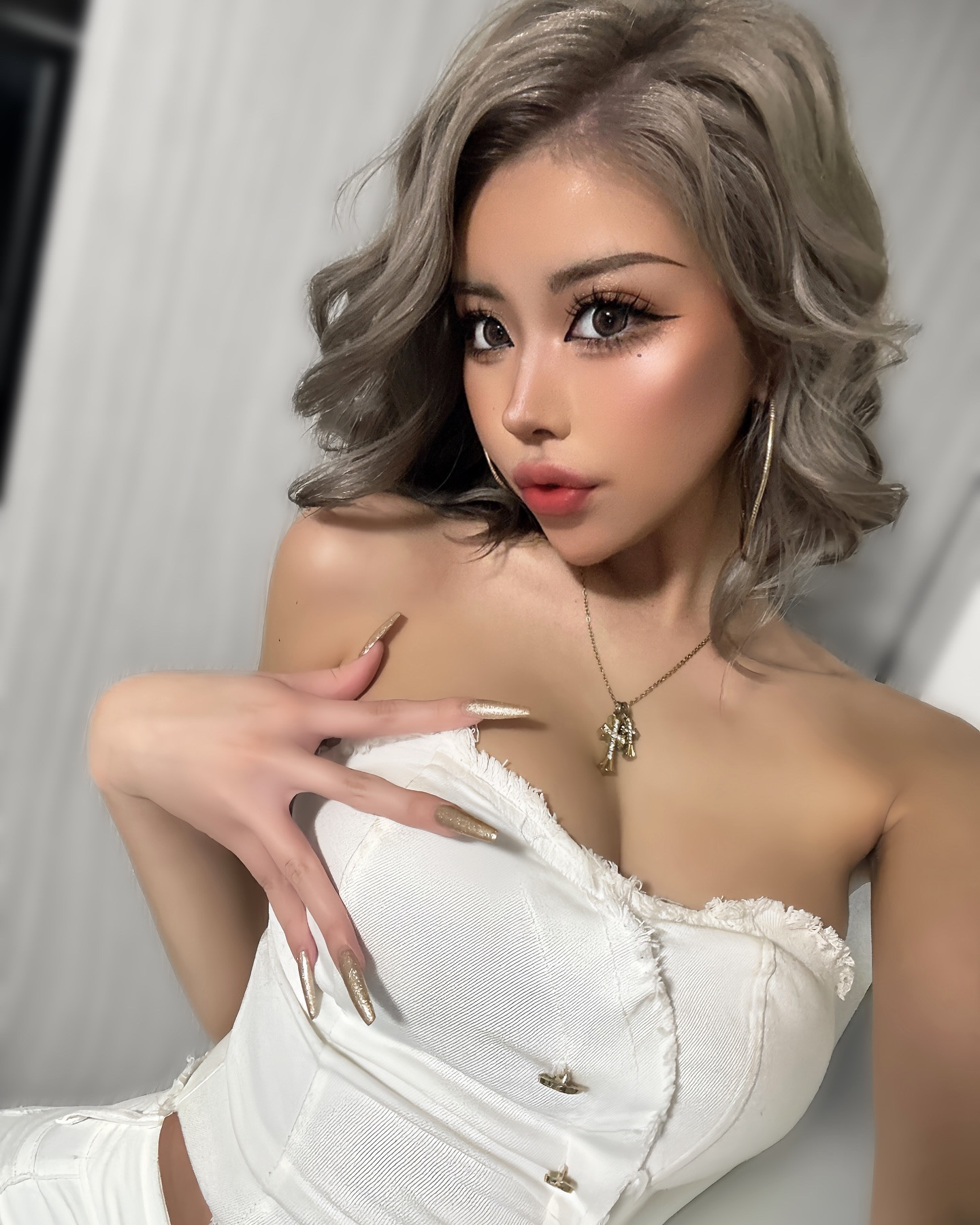 カリスマ美容師 @lapis_sota 🩵💇🏼‍♀️
・
峰 寿リ亜 ｰ 𝐉𝐮𝐥𝐢𝐚 𝐌𝐢𝐧𝐞🌹
・
𝗢𝗿𝗮𝗻𝗴𝗲 𝗧𝗲𝗿𝗿𝗮𝗰𝗲 - オレンジテラス🍊🧡
@orangeterrace.tokyo 
・
AREA: 歌舞伎町／新宿
TEL: 03-6233-8201
MAP: 〒160-0021 
  東京都新宿区歌舞伎町1-2-5
  東陽ビル B1F
TIME: 20:00〜LAST
・
 #キャバ嬢  #キャバクラ  #新宿  #歌舞伎町  #ホステス  #ギャル  #じゅりあ  #オレンジテラス 