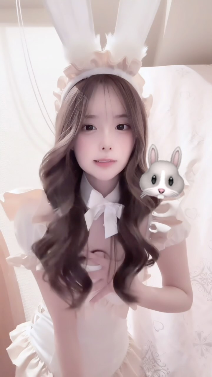 家に消化しきれてないコスプレたくさんある🐰

┈┈┈┈┈┈┈┈┈┈┈┈┈┈┈┈┈┈┈┈┈┈┈
かのん🐼🍼 @pandanobabychan 
⁡
札幌市中央区南5西3オークラビル2F
@rymansbar_susukino で会えます🎟
⁡
出勤確認はDMか当店に
お電話お願いします📨 011-533-1414
┈┈┈┈┈┈┈┈┈┈┈┈┈┈┈┈┈┈┈┈┈┈┈
⁡