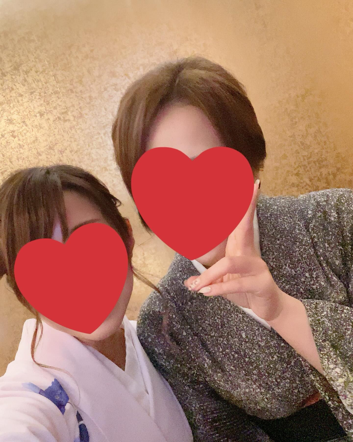 今週もよろしくお願いします✨

少しずつ写真載せていきます☘️
今日はゆうちゃんとの一枚📷

@clubgalle2580 @you_galle 

#クラブ我礼#すすきの