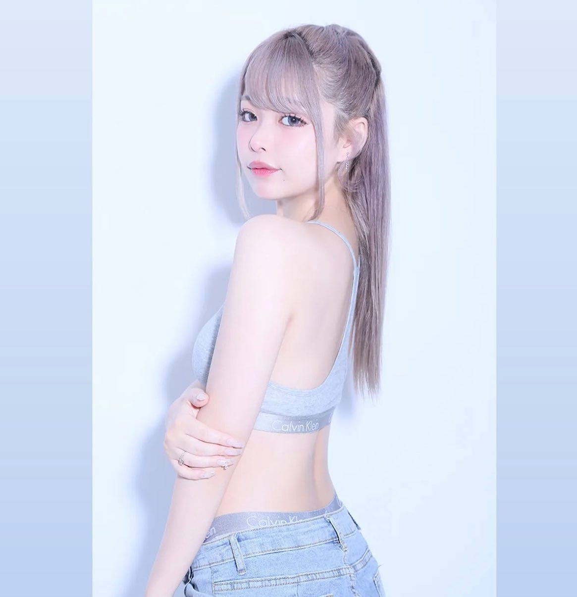 宣材写真②🎶💖

 #キャバクラ #キャバクラ嬢  #キャバ  #キャバ嬢 #キャバクラドレス  #キャバクラ好き  #キャバクラ好きな人と繋がりたい  #キャバ嬢ヘアメイク  #キャバ嬢ドレス  #キャバドレス  #新宿 #歌舞伎町 #歌舞伎町キャバ嬢  #歌舞伎町キャバクラ  #新宿歌舞伎町 #きゃばきゃば  #夜職  #水商売  #カルバンクライン  #Calvin Klein #下着  #ギャル  #金髪  #派手髪