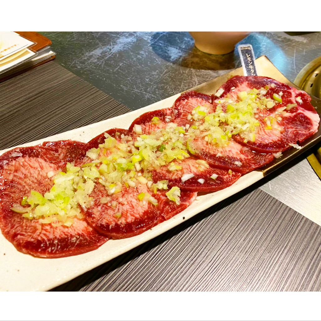 .
焼肉きわみkai✨

指名はずっともらってたけど初めての同伴！
ありがとう♥️

切るのも焼くのも取り分けるのも全部やってくれて至れり尽くせりでした笑

まなみが払うべきだったのでは🧐🧐笑

焼肉も肉寿司も馬肉もたべれて幸せ〜🤞🏻✨
馬好きだけど馬肉も好き🙆

美味しかったからまた行きたいな🦄

後半は毎年恒例アイスフェア🍬

今年もギリギリ駆け込んだからジェラート2つしか食べれなかったけど、食べれないよりはいいよね

ジェラテリアトリノス、めっちゃ美味しい！！
もったり重みの粘りのある好きなタイプの