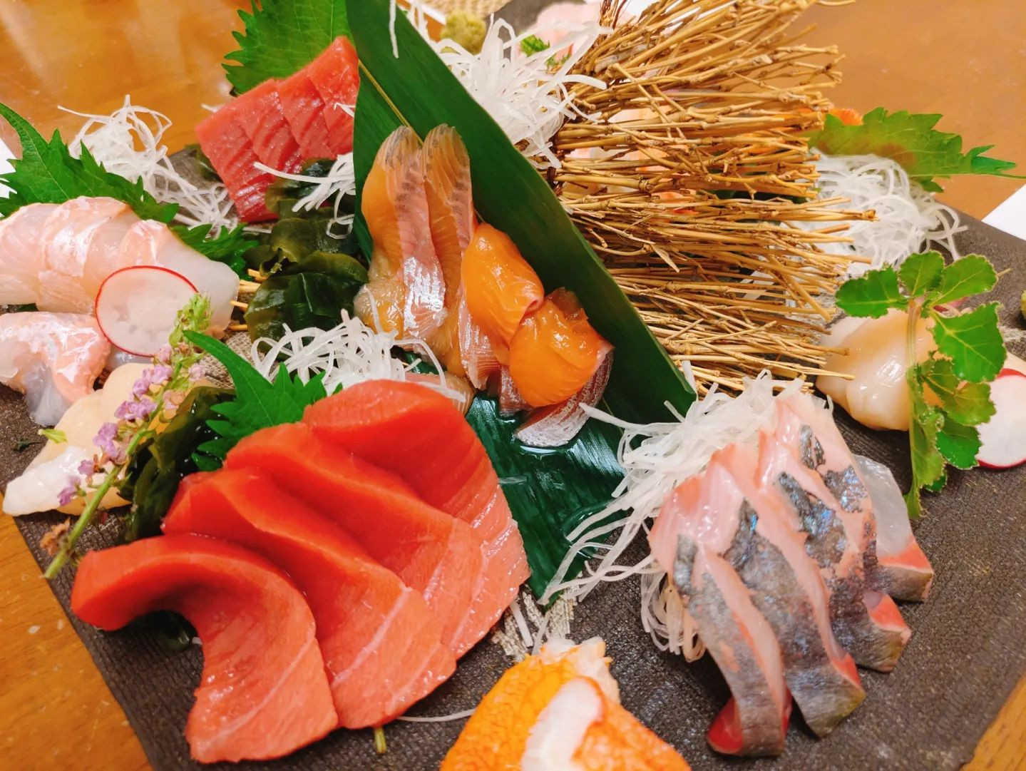 .
 
２日間ありがとうございました❤️‍🔥
またみんなで楽しく飲みましょう😆🥂
 
本日出勤です！
 
何卒🙂‍↕️
　
#すすきの#クラブ我礼#寿司#すし勢
#ジンギスカン#ジンギスカン雪だるま