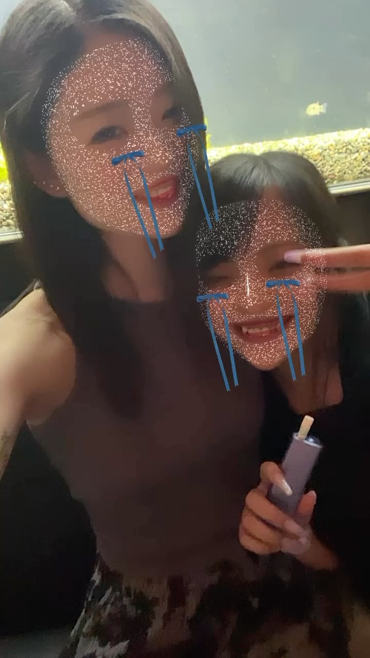 るいなさんとパシャっと📷✨
インスタでの投稿は初めてかなっ
ちょっとばかし天気悪いけど華金〜🌼*
是非遊びに来てください🌟