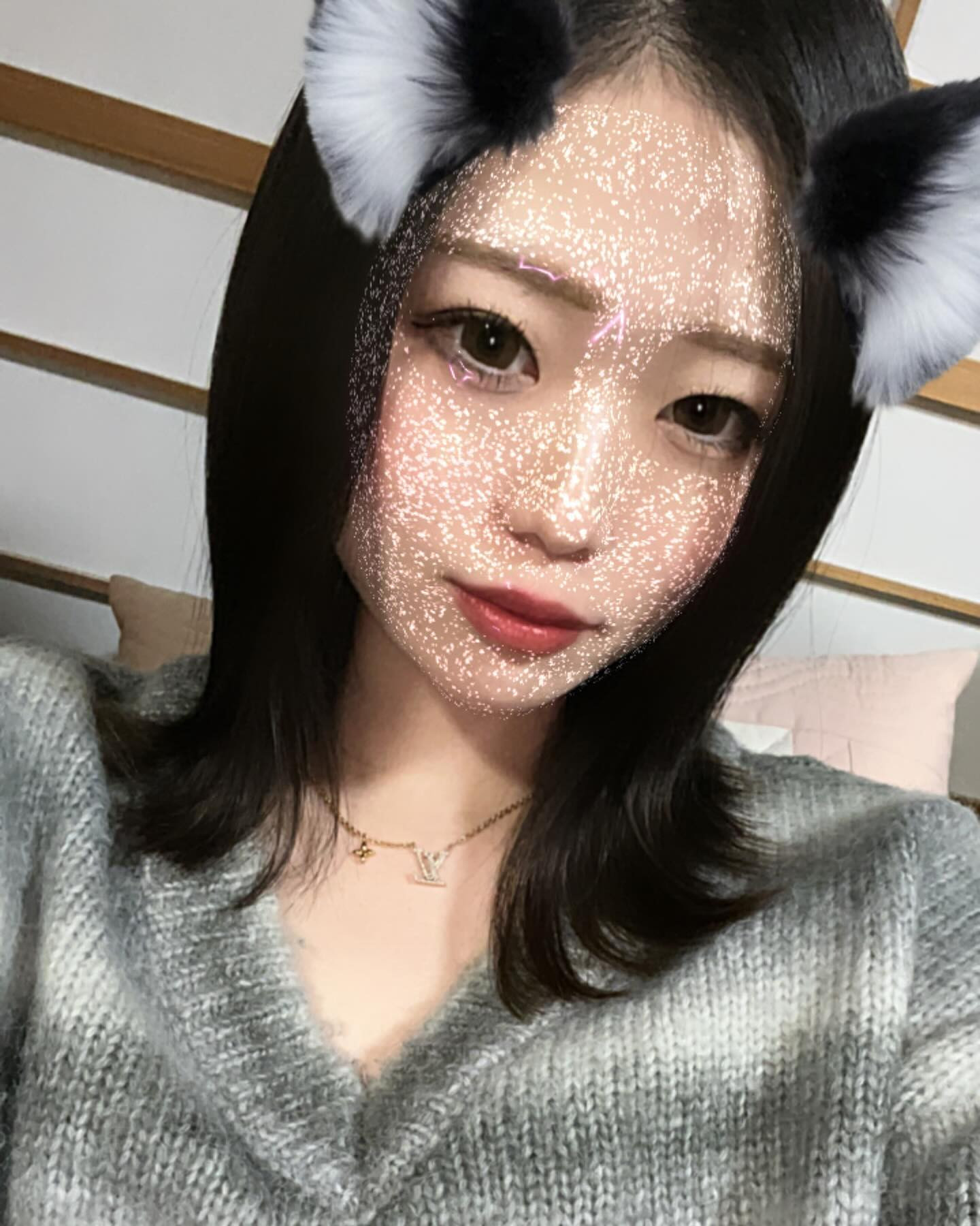 そーいえば髪の毛伸びたな〜
またロング目指して伸ばしてこっ💪

今日は雨降ってるけども出勤だーいッ
是非遊びに来てください🌟