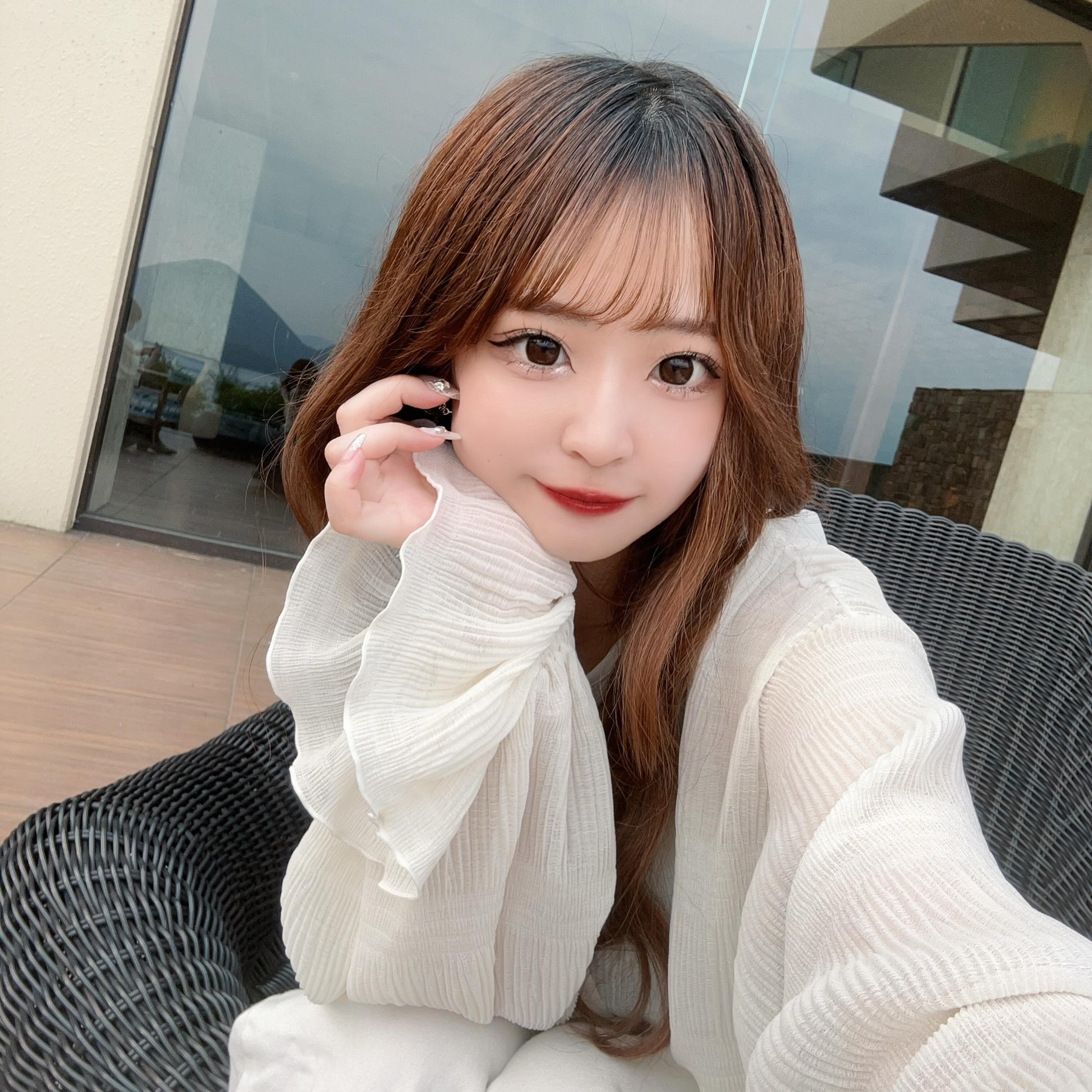 ほっぺもちもちすぎる白玉すぎる🐼笑

#バルセロナグループ #桃李 #札幌 #すすきの #ススキノ #キャバクラ #キャバ嬢 #キャバクラ嬢 #ニュークラブ #ニュークラ #ニュークラ嬢 #キャバ #ラウンジ #ラウンジ嬢 #ガールズバー #すすきのキャバクラ #すすきのキャバ嬢 #すすきのグルメ #札幌旅行 #北海道観光 #美人 #美女 #可愛い #可愛い女の子 #銀座 #六本木 #北新地 #錦 #中州 #いいね返し