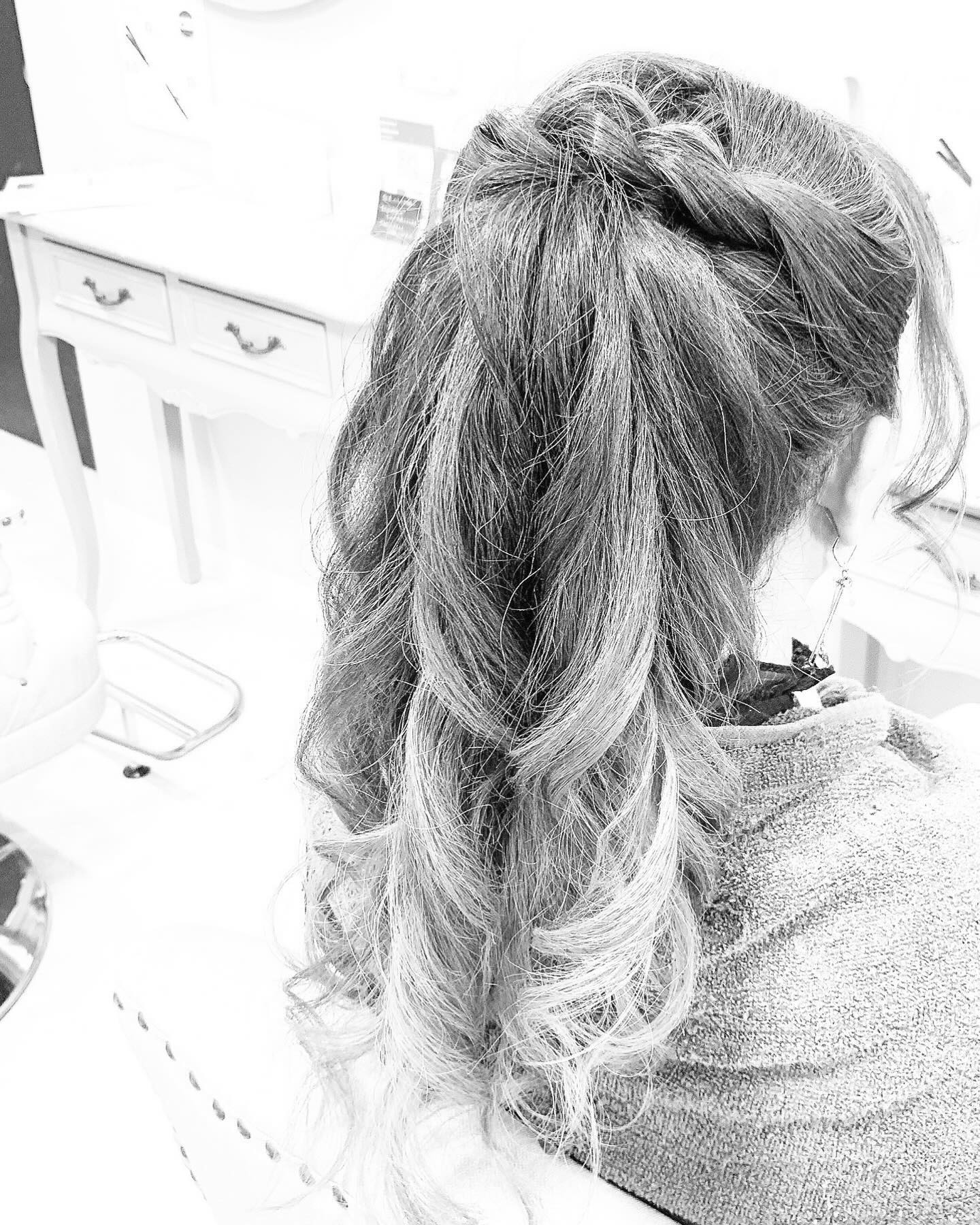 今週もあっという間に土曜日に@clubgalle2580 #東陽企画グループ #東陽企画 #トキオ観光 #第21桂和ビル #第21桂和ビル6階 #くらぶ我礼 #クラブ我礼 #我礼 #クラブガレ