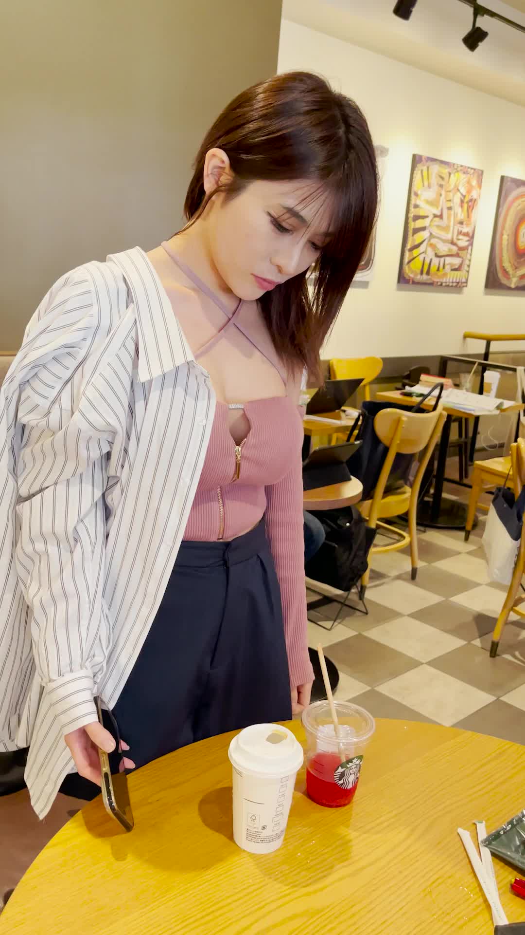 リア充ごっこ😍【スタバ編】 #リア充ごっこ #匂わせ #カップル #comedy