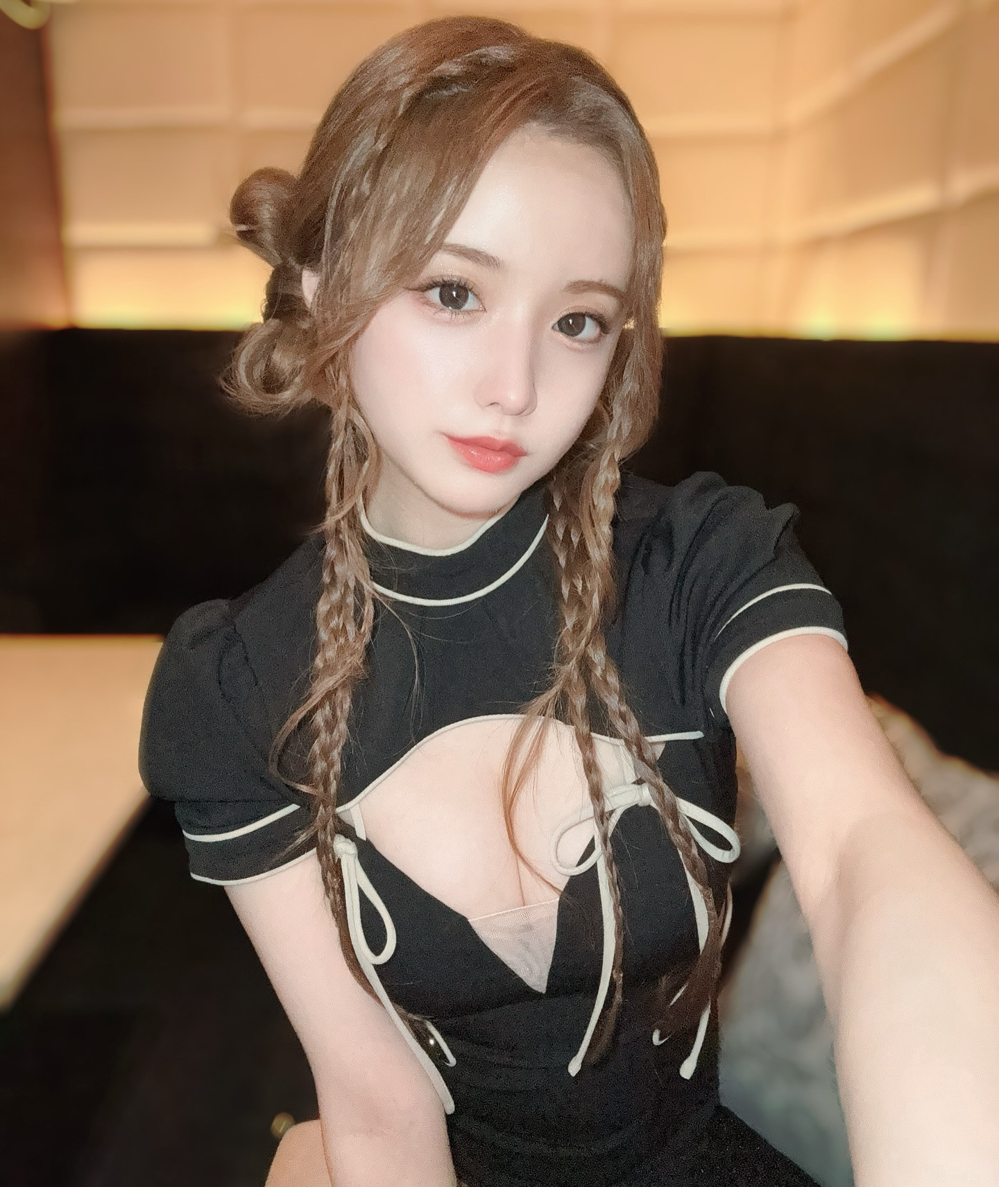 飽きさせないよ

┈┈┈┈┈┈┈┈┈┈┈┈┈┈┈┈┈┈┈┈┈┈┈
かのん🐼🍼 @pandanobabychan 
⁡
札幌市中央区南5西3オークラビル2F
@rymansbar_susukino で会えます🎟
⁡
出勤確認はDMか当店に
お電話お願いします📨 011-533-1414
┈┈┈┈┈┈┈┈┈┈┈┈┈┈┈┈┈┈┈┈┈┈┈
⁡
#キャバ嬢 #すすきのキャバ嬢 #すすきのグルメ 
#中華メイク #中華ヘア #クラゲヘア #ヘアアレンジ