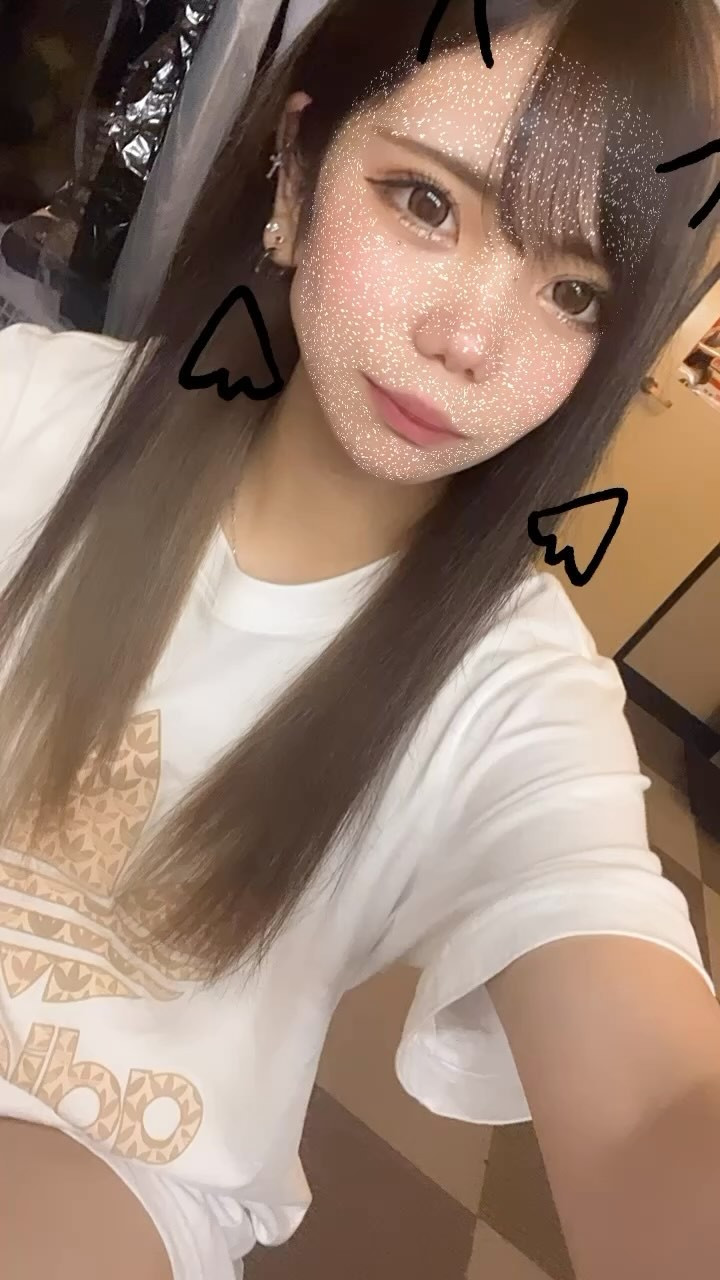 7月も終わりだ〜😵‍💫
毎月終わるのが早い気がする🙄
本日も出勤してます🫶🏻