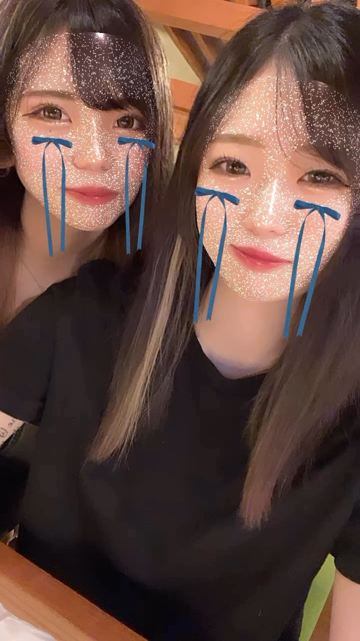 🩷🩶（かれんがピンク私がグレー）
かれんとの写真がさすがに多くて7年目の友達って怖いなぁって思った今日この頃でした🙂
8時半からいまーす！
華金飲みきてください🌼*･