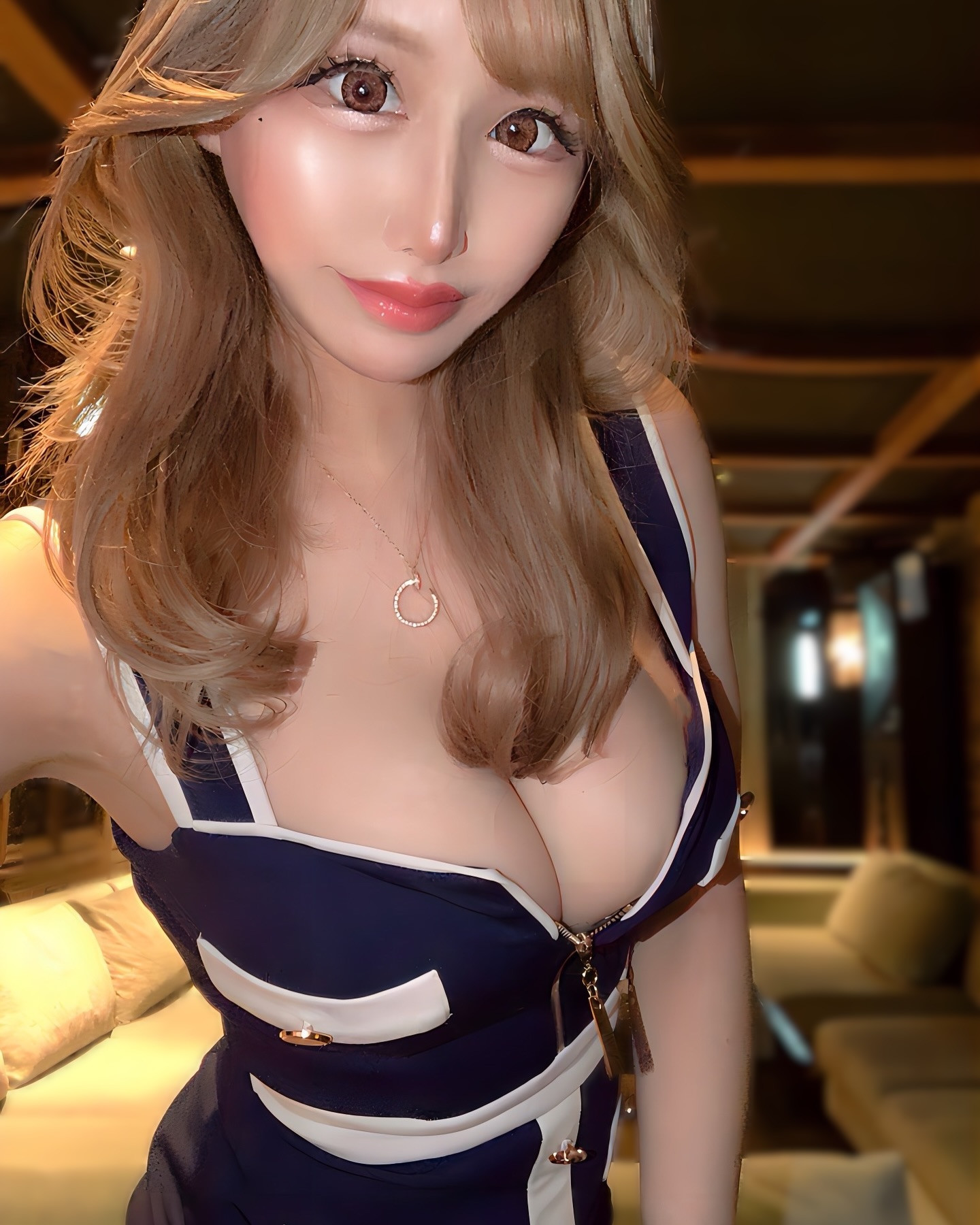 8月もよろしくお願いします🌻🩵

.
.
.
.
.
#キャバ嬢 #加工 #ドレス #夏 #マッサージ #水色 #ミディアムロング