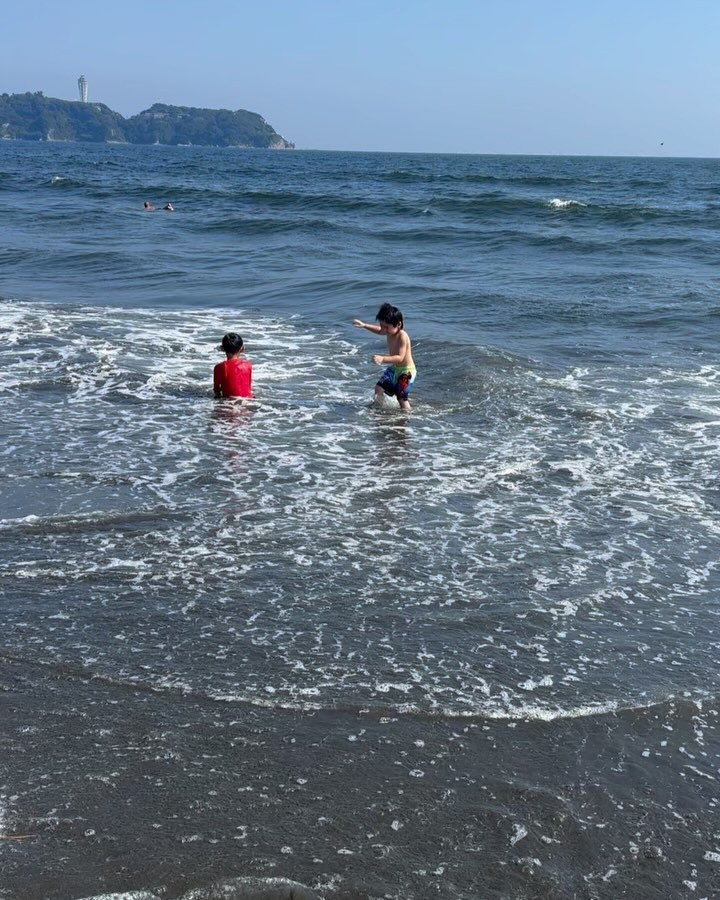 🦋🦋🦋
休憩は大事。誰と過ごすかも大事😌
サロンOPENまで1ヶ月切ったとこですが
気合いしかないです💪🏽全力でやったるで🔥
皆様🙏🏽何卒、よろしくお願い申し上げます🙇🏽‍♀️
@parafuse.mao.kanagawa0601 🌺🌺🌺
#夏休み #男の子ママ #海が何よりのパワースポット
#こう見えてセラピスト #期待を裏切らない #私の役目