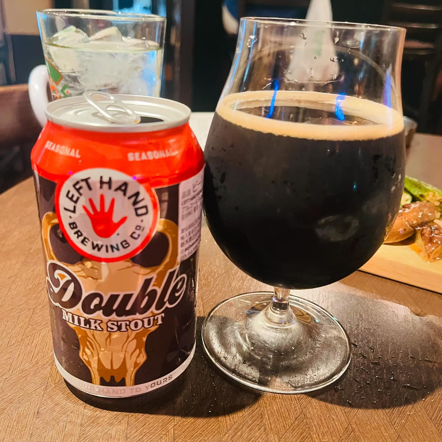 🍺ミルクスタウト　ダブル🍺

これは！！！！！

これはすごかった！！！！！

ある意味2度と忘れない😇

あっっっっまいの！！！
ほんとめちゃくちゃ甘い！！！
アメリカのクラフトビールなんだけど、あーなるほど！って感じ😂

コーラをクリーミーにしてビールにしたような感じかな、、、、

しかも度数10.5%
ビールの度数じゃない😂

げきあまびーるでした😉

でも珍しいらしいので体験できてよかったです🙏笑

普通のミルクスタウトがなくてダブルがラスイチだったから飲んだのだけど、
ノーマルはどうなんだろう、