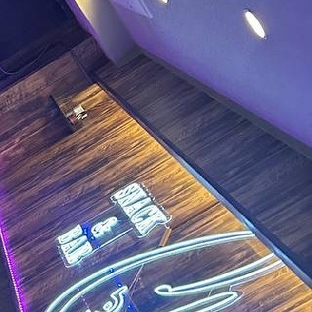 Snack & Bar Chip ホットニュース 104016