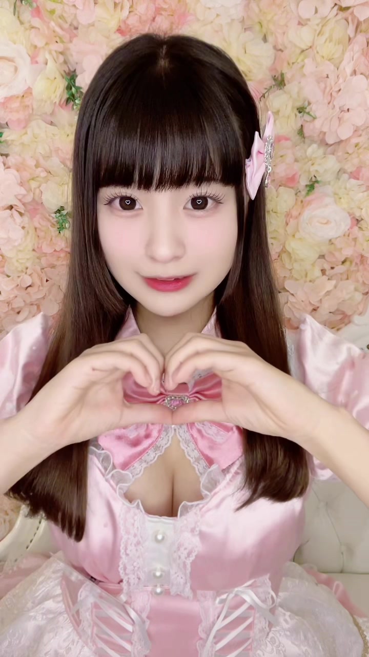 れなちゃん🎀@れな🎀  梅田新規オープン お姫様コンセプトコンカフェ💍 営業時間 月〜木・日　17:00~23:00 金・土　17:00~5:00 #capcut #コンセプトカフェ #コンカフェ #梅田コンカフェ #コンカフェ求人 #大阪 #梅田#メイドカフェ#アンシャトー