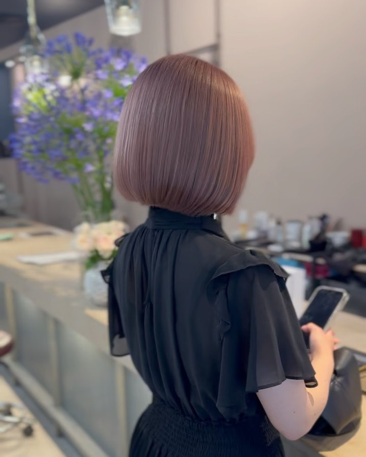 ⁡
最近の美容Day
⁡
⁡
⁡
めっちゃまとめて美容院のと
ネイルとネイルとネイル💅🏻
⁡
⁡
髪の毛カラー綺麗すぎだよね🤓
載せるの遅いせいで
もう抜けてどっかいっちゃったけど(笑)
⁡
⁡
ポンクエネイルずっとやってみたかったけど
初めてやってみました🧼
ストーリー載せた時に
意外と知ってる人多くてびっくりした🫨
⁡
⁡
⁡
#美容day #美容室 #ピンクヘア #ポンコツクエストネイル