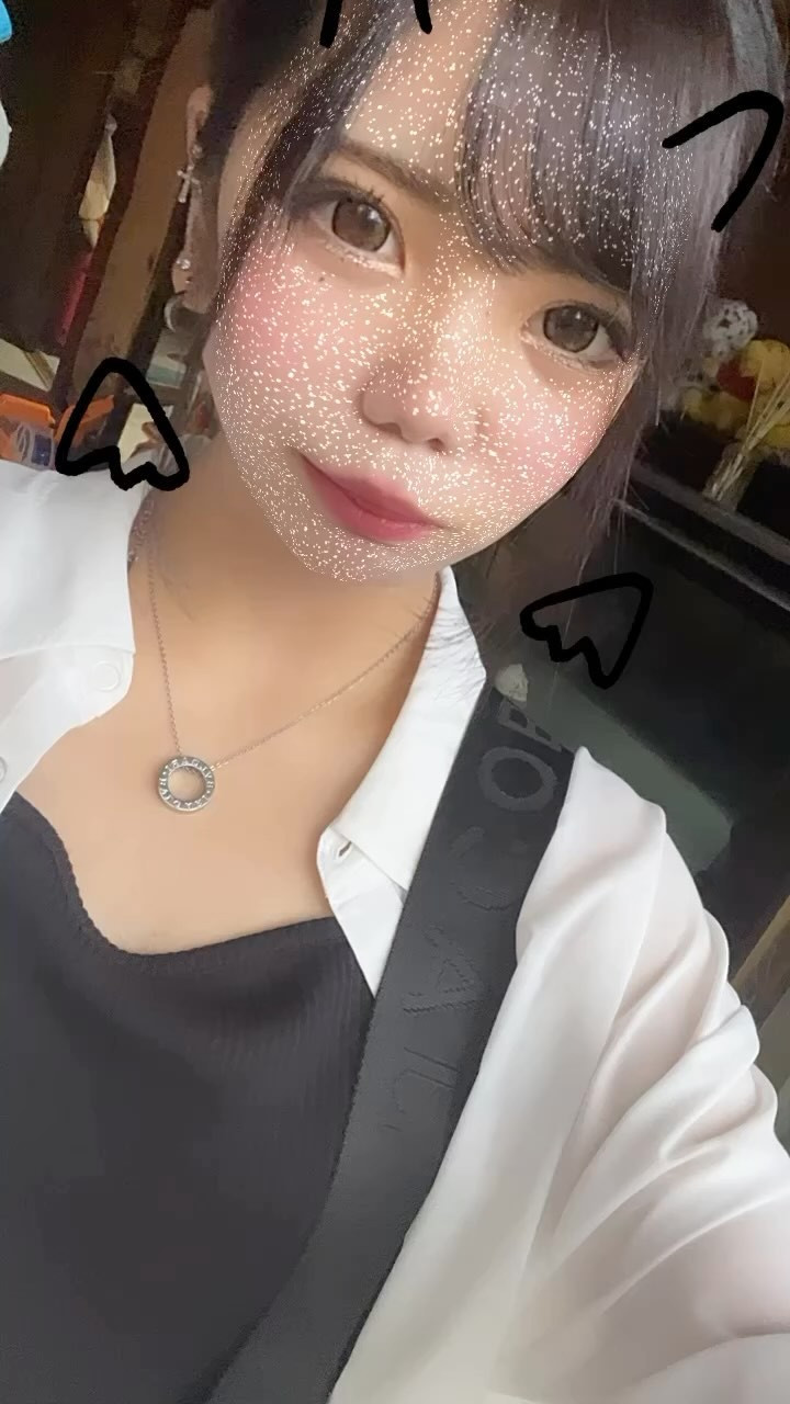 お久しぶりです🥹
体調崩して1週間もお休み頂いてました🙇🏻‍♀️💦
今週ラストの1日だけですが今日からまた
元気よく出勤します！