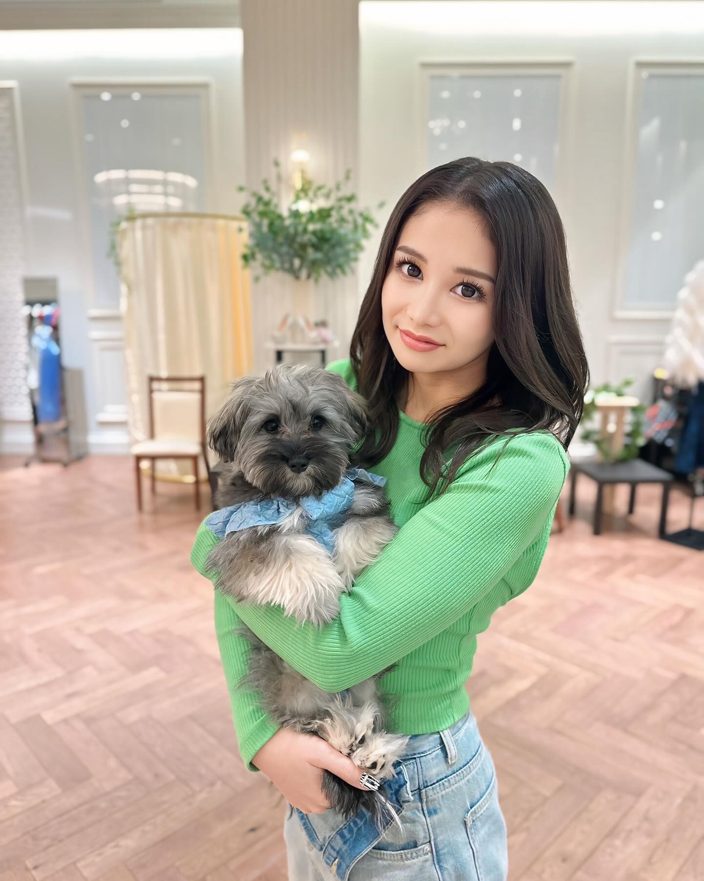 _
はるかん家のLONIちゃん🐶
懐っこくて本当可愛い❤︎
MACAは寝てて全然かまってくれなかった☹️