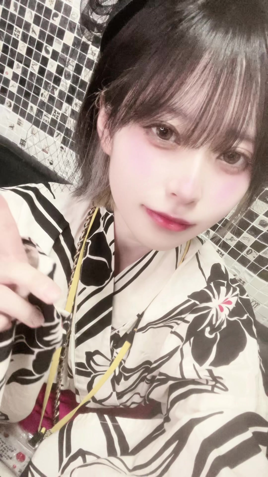 3年B組 ホットニュース 108386