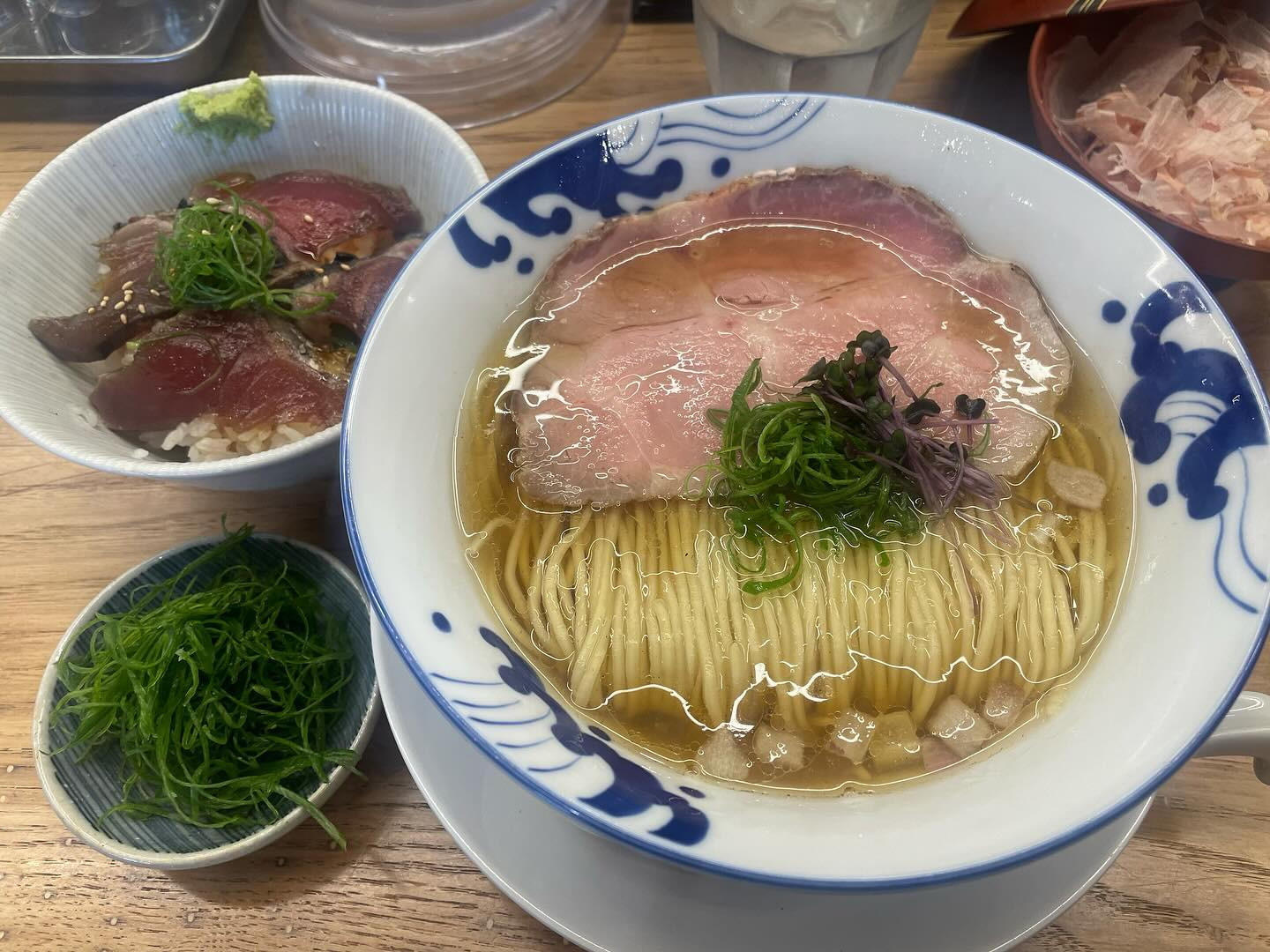 💙

最近のラ🍜

もはや最近ではない。笑
ラーメンだいすきで週に何回も食べるから
溜まりに溜まって1ヶ月前
くらいに食べたやつ🍜

❶念願の行ってみたかった田ヶ久保✌🏻
❷ラーチャンはアイドルタイムやっててたすかる
❸競馬前の腹ごしらえしゃがら🐎
❹安定の赤ねぎラーメン赤ねぎトッピング
❺サウナ前の給油にまたラーチャン🍜

#鰹そば田ヶ久保 #ラーチャン #ラーチャン家 #しゃがら #味濱家 
#新潟らーめん #新潟ラーメン #ラーメン #らーめん #新潟らーめん部 #新潟ラーメン部 #新潟グルメ #新