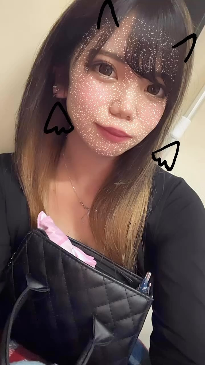 今日から9月か〜はやーい😲
日曜日ですが出勤してます🙂‍↕️❣️