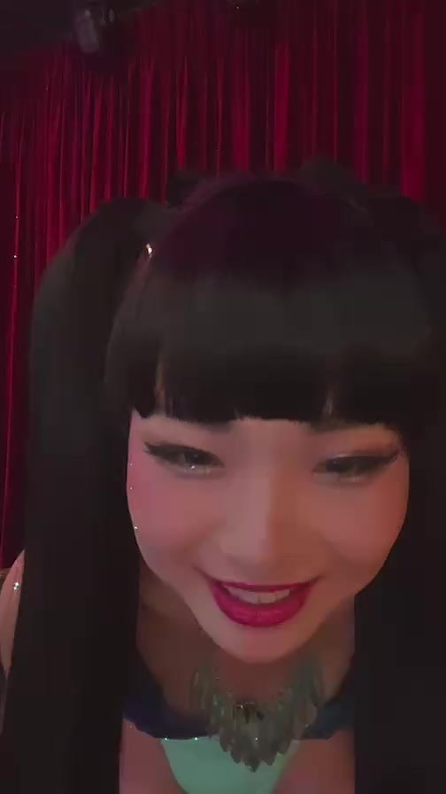 黒髪ツインテールなのに!!
