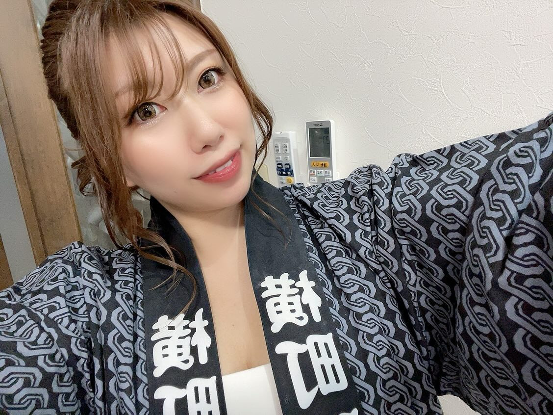 ❤︎

小出祭りにも参加してきた🏮
おかげさまで全身筋肉になりやした🤦🏼‍♀️

#新潟スナック #古町スナック #snacknodoka 
#古町キャバクラ #古町クラブ #古町 #セクシー #ギャル 
#新潟ナイトナビ #新潟 #新潟グラマー #新潟古町 #新潟美人 #スナックママ #お祭り #祭 #祭り好きな人と繋がりたい #小出祭り #夏の思い出 #夏の終わり #2024夏