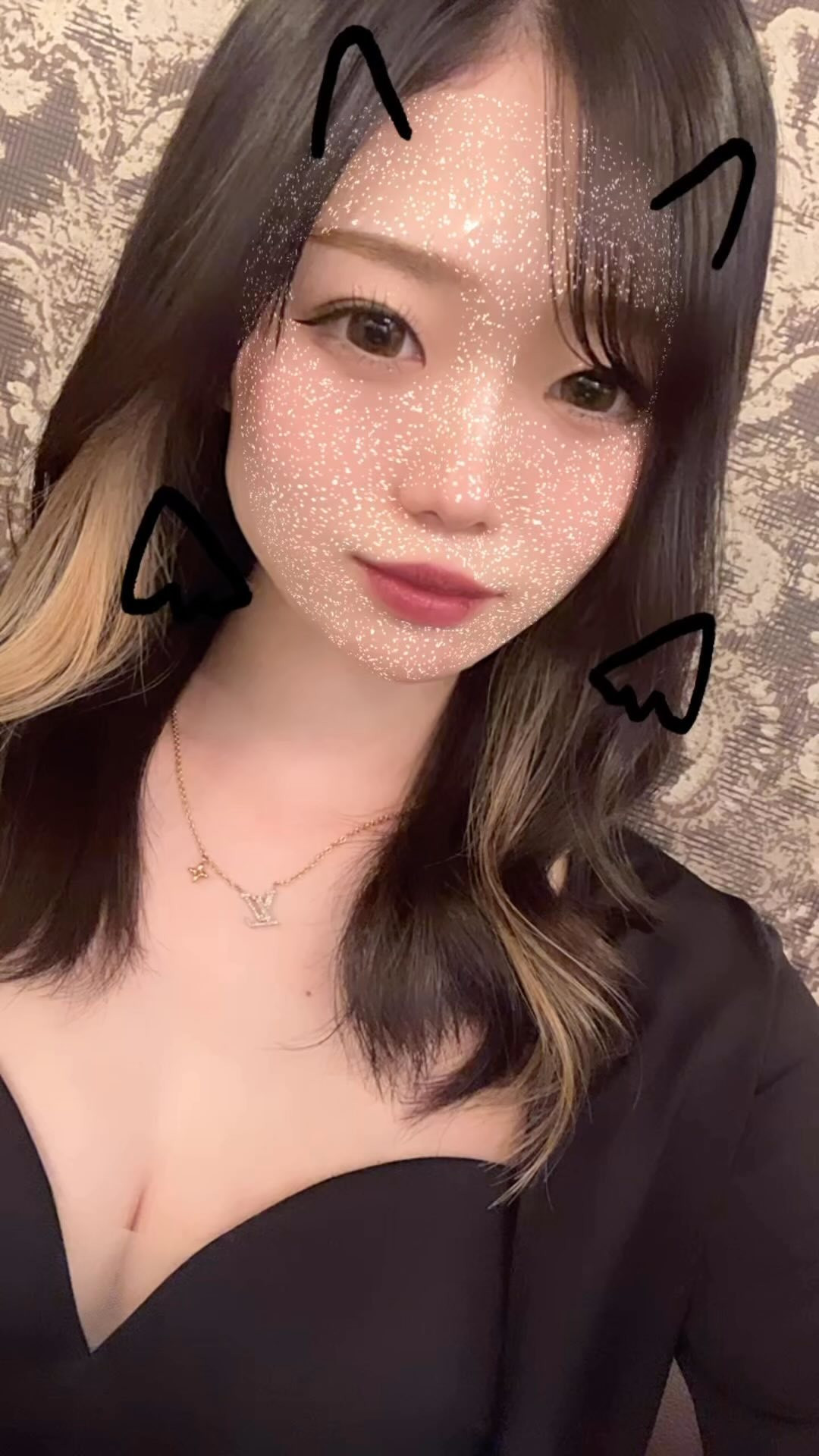 花粉は酷いのに暑い、、🥵
これだから9月はやだなぁ〜
鼻声で出勤しまーす！