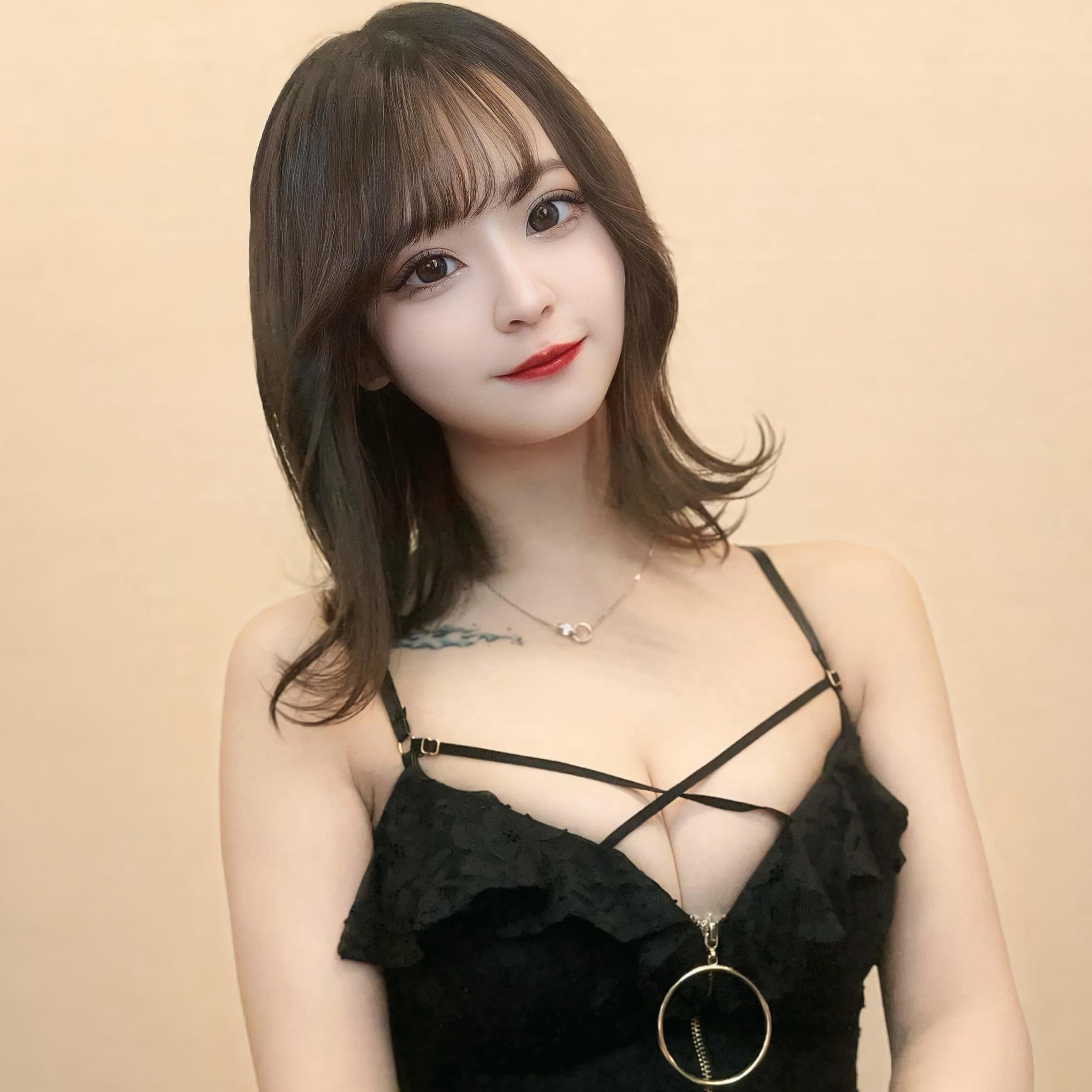 .
今日は早く起きて部屋の掃除をしようと思ってたのに
15時まで寝ちゃった(՞- -՞)ᐝ
早起き失敗🥲🥲

#ウルフグループ #王華 #ロイヤルステージ #ROYALSTAGE #札幌 #すすきの #錦 #名古屋 #国分町 #歌舞伎町 #六本木 #中洲 #キャバ嬢 #キャバクラ #キャバ嬢 #美人 #かわいい #モデル #model #art #ニュークラブ #ガールズバー #photography #photo #photooftheday #cute #love  #インスタ指名