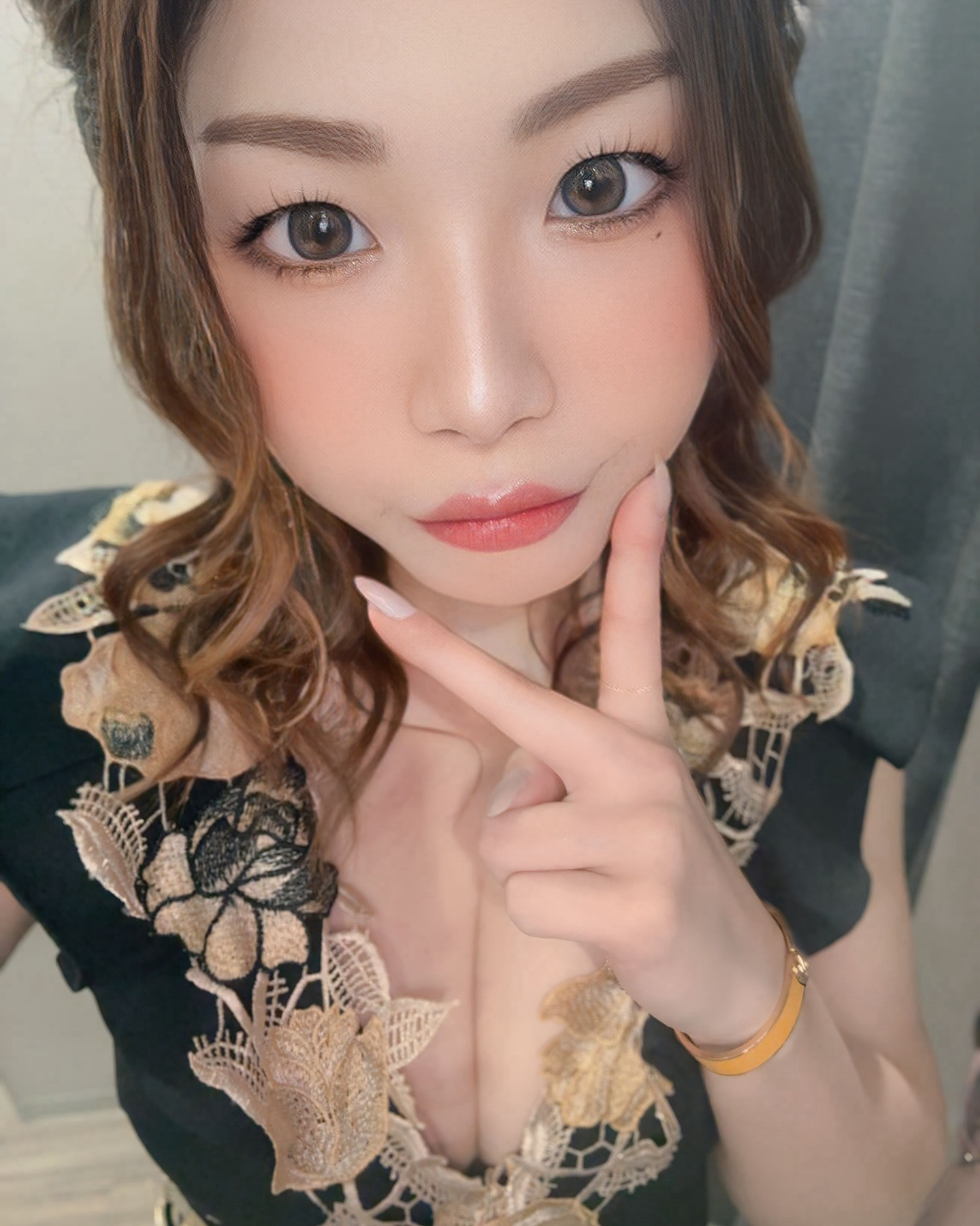 .
.
.

ハマってるポーズ✌🏻

.
.

一笑  はる
@hrcn_overloungeclub

.
.

• ────── ✾ ────── •
OVER LOUNGE CLUB
@overloungeclub.susukino
@citygroup.sapporo

札幌市中央区南６条西４丁目５－１０
第２１桂和ビル  ５Ｆ
• ────── ✾ ────── •

.
.
#ポケパラ北海道 #ナイツネット北海道 #札幌 #すすきの #ニュークラ #オーバーラウンジクラブ #一笑はる #おはる