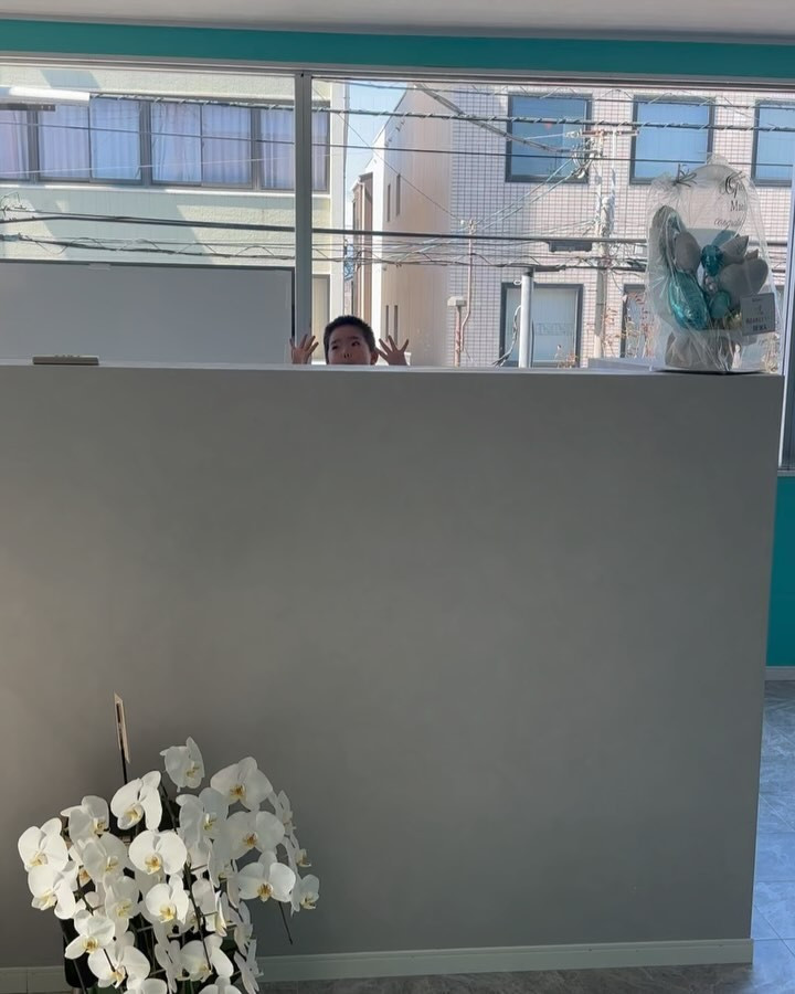 🙏🏽🦋
@salon.maore.yamato0601 🌺
完成してないままオープンを迎えて
沢山のお祝いと、すでに過去最高に
お客様を迎えれて嬉しい限りです😌

一緒に働いてくれるセラピストさん
まだまだ募集してます🙏🏽🔥🔥🔥

コスプレかよなんて言われてた
セラピストの資格をとった初期。笑笑
自分の店を持って、初心にかえれた
気持ちで施術してます🥋感謝します🙇🏽‍♀️

#脳洗浄 #セラピスト #サロンオーナー #大和
#MaoRe #マオリです #マオレではないです笑