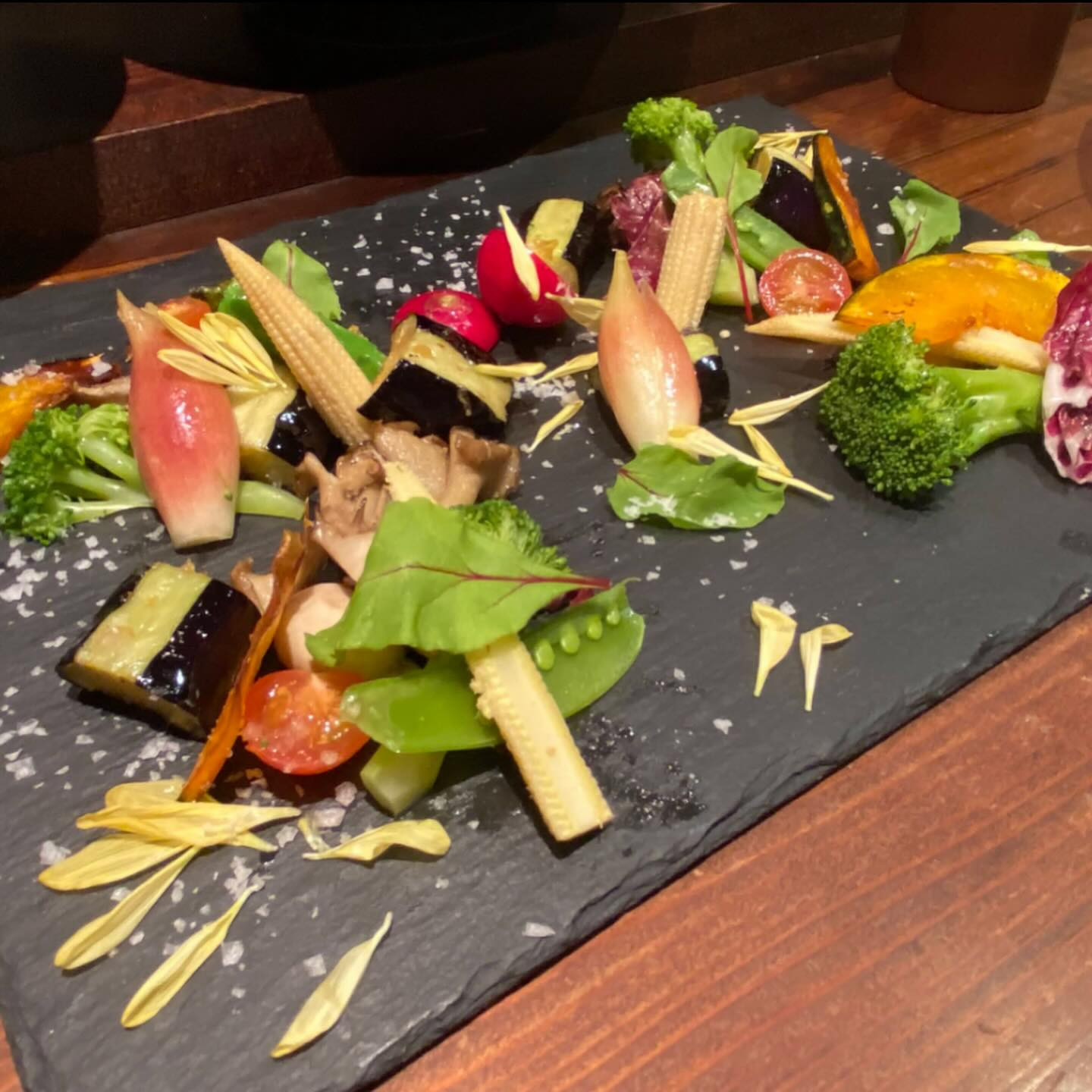 昨日は久しぶりのお酒だったので、どーなるかと思ったけど、もーっと酔いたかったな🍷
飲み足りなかったぁ💨
久しぶりのカラオケも楽しかったぁ🎤
歌い足りなかったな😆
美味しいお酒🍻🍷に楽しい時間をありがとう✨✨

今日も楽しい日になると良いな🥰

@clubgalle2580 
#クラブ我礼#すすきの