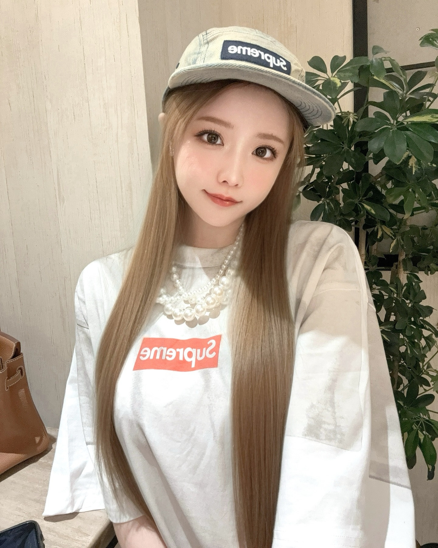 この間、パパのお誕生日に
家族で美味しいご飯と
美味しいお酒飲んで楽しかった🐱♡

最後は好きな日本酒🍶♡笑

┈┈┈┈┈┈┈┈┈┈┈┈┈┈┈┈┈┈┈┈┈┈┈
かのん🐼🍼 @pandanobabychan 
⁡
札幌市中央区南5西3オークラビル2F
@rymansbar_susukino で会えます🎟
⁡
出勤確認はDMか当店に
お電話お願いします📨 011-533-1414
┈┈┈┈┈┈┈┈┈┈┈┈┈┈┈┈┈┈┈┈┈┈┈
⁡
#ストレートヘア #私服 #キャバ嬢 #ヘアケア
#可愛い女の子 #すすきの 