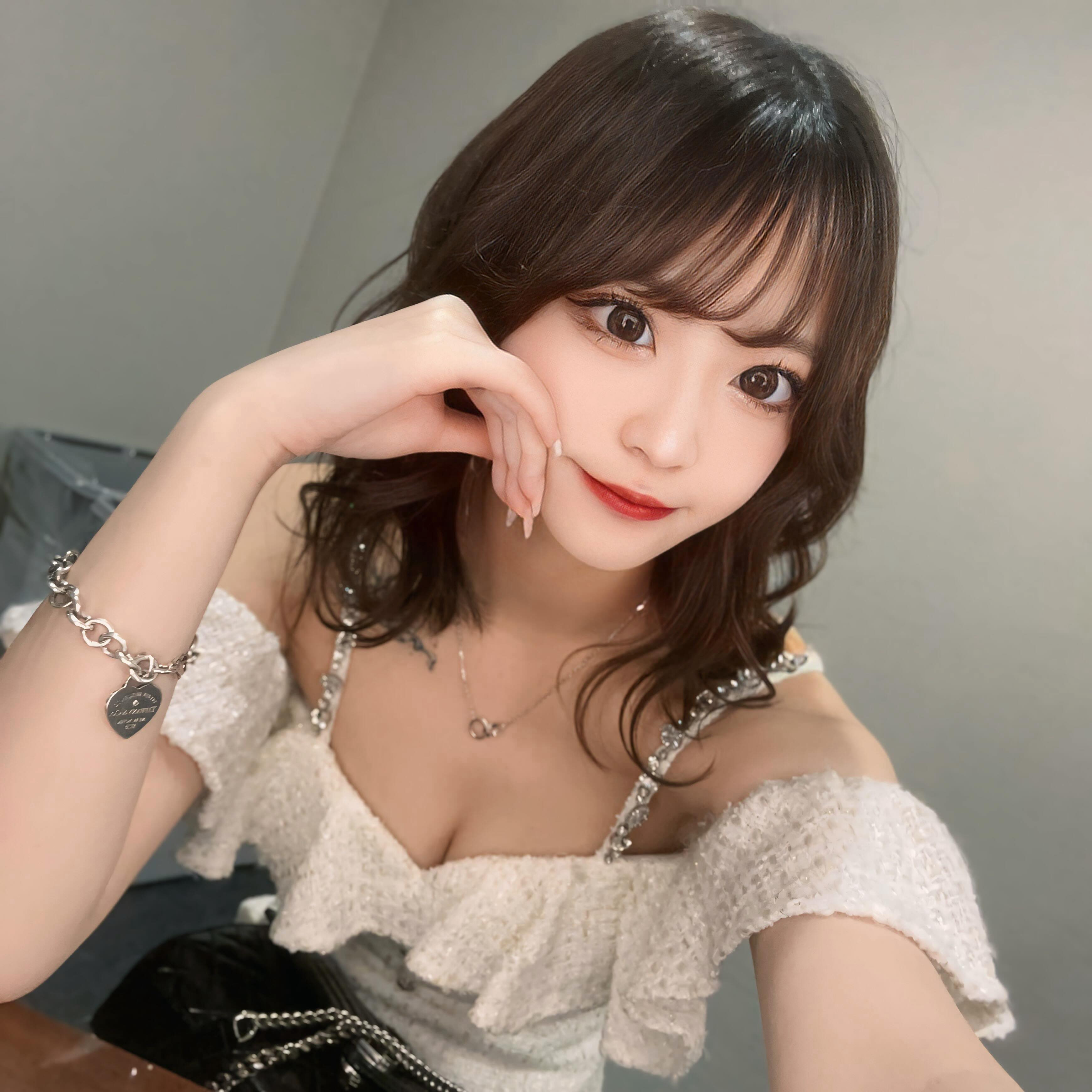 🌟🌟
#ウルフグループ #王華 #ロイヤルステージ #ROYALSTAGE #札幌 #すすきの #錦 #名古屋 #国分町 #歌舞伎町 #六本木 #中洲 #キャバ嬢 #キャバクラ #キャバ嬢 #美人 #かわいい #モデル #model #art #ニュークラブ #ガールズバー #photography #photo #photooftheday #cute #love  #インスタ指名