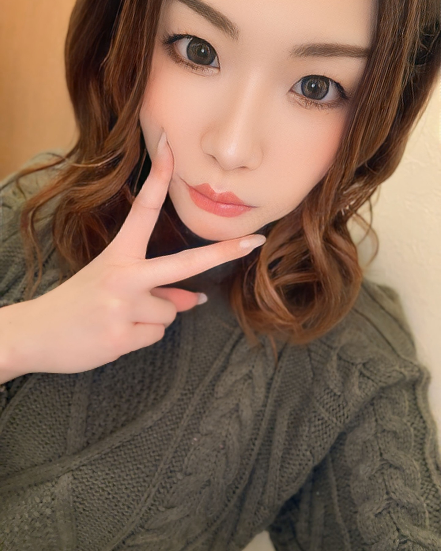 .
.

ニット着だしたら夏終わりよね🤨

一笑  はる
@hrcn_overloungeclub

• ────── ✾ ────── •
OVER LOUNGE CLUB
@overloungeclub.susukino
@citygroup.sapporo

札幌市中央区南６条西４丁目５－１０
第２１桂和ビル  ５Ｆ
• ────── ✾ ────── •

#きゃばきゃば #きゃばきゃば北海道 #ポケパラ北海道 #ナイツネット北海道 #札幌 #すすきの #ニュークラ #オーバーラウンジクラブ #一